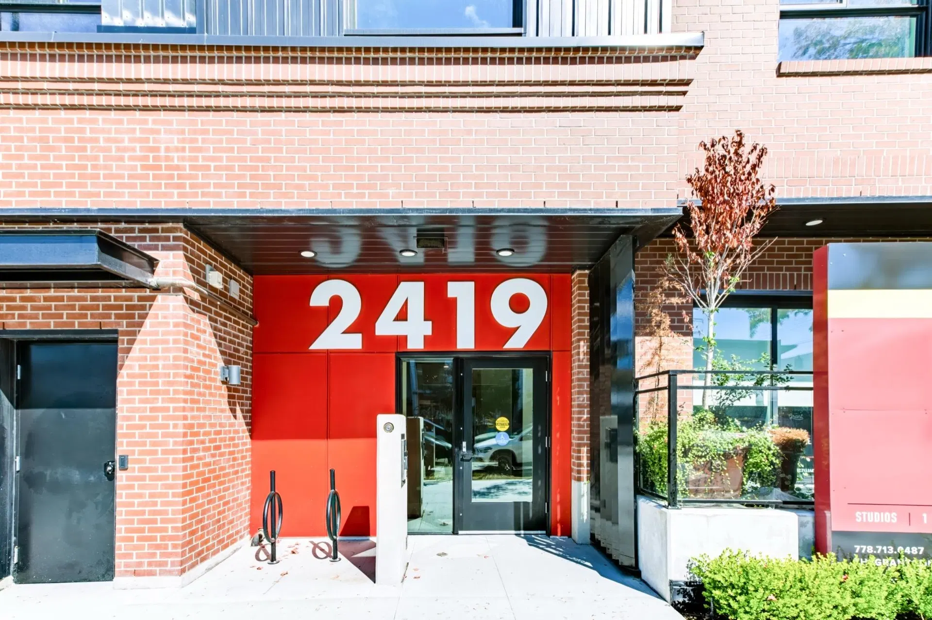 Photo 1 of 25 at #406 – 2419 Grant Street