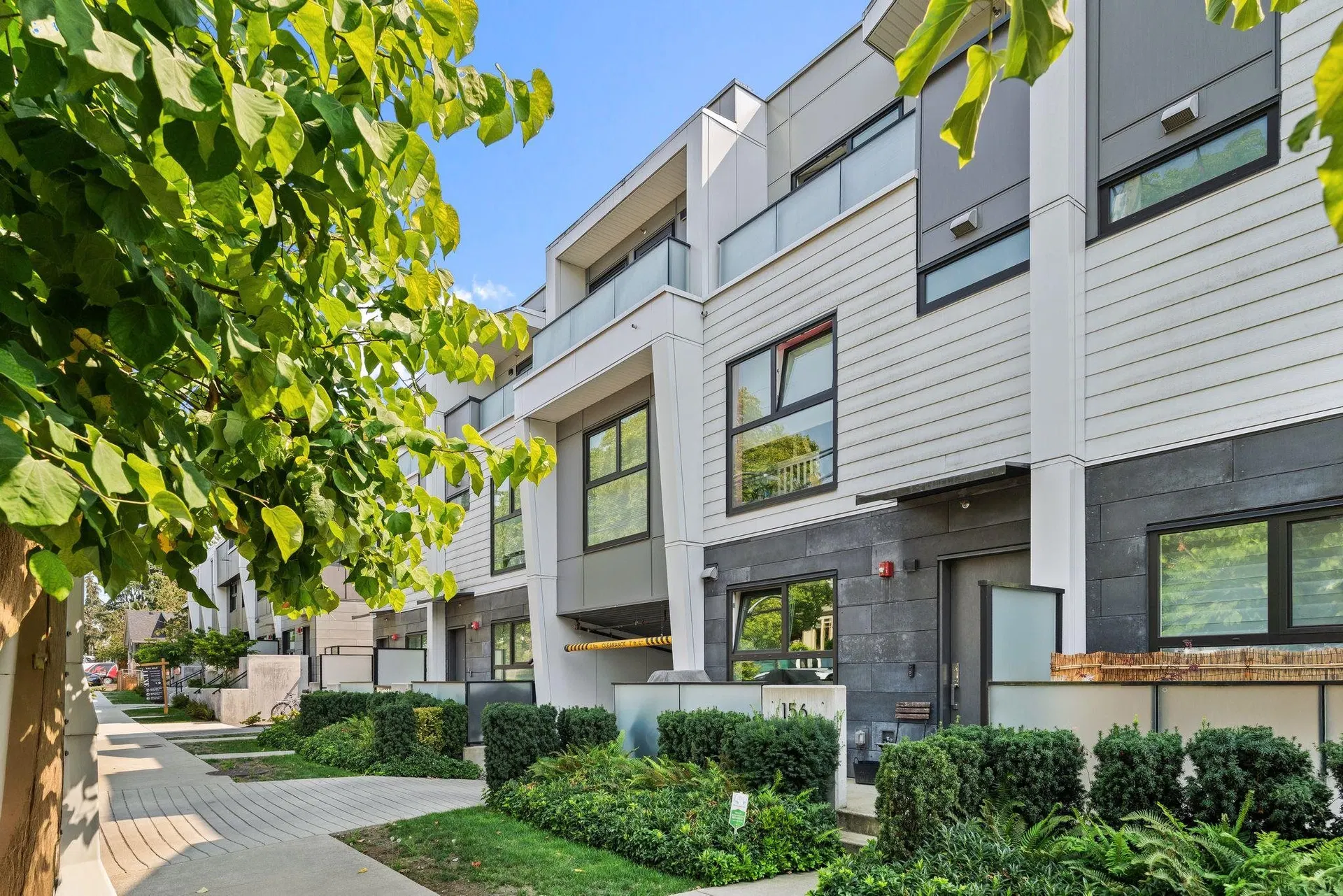 156 Woodstock Avenue