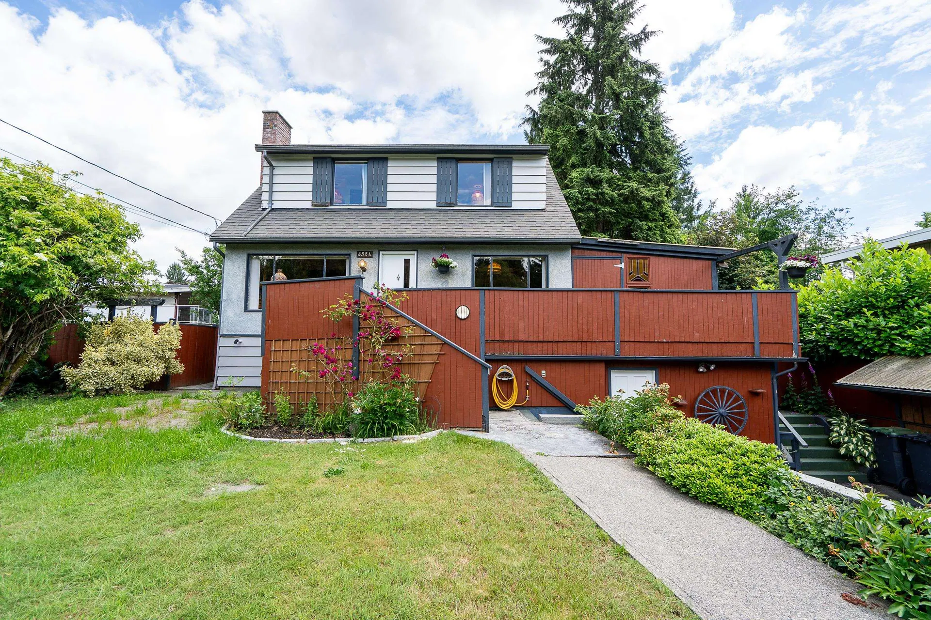 Photo 4 of 40 at 3554 Hastings Street