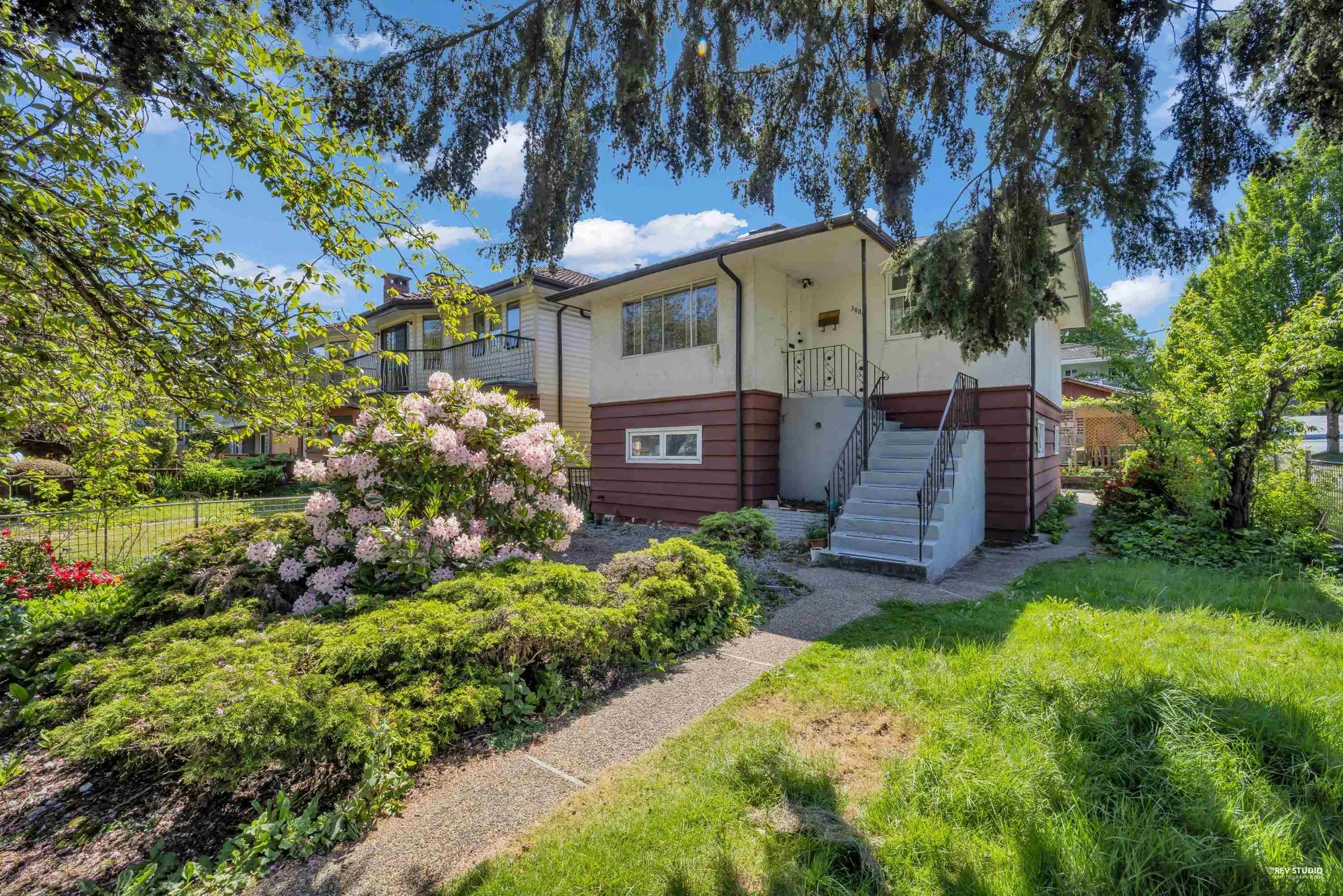 Photo 2 of 23 at 3006 E 27th Avenue