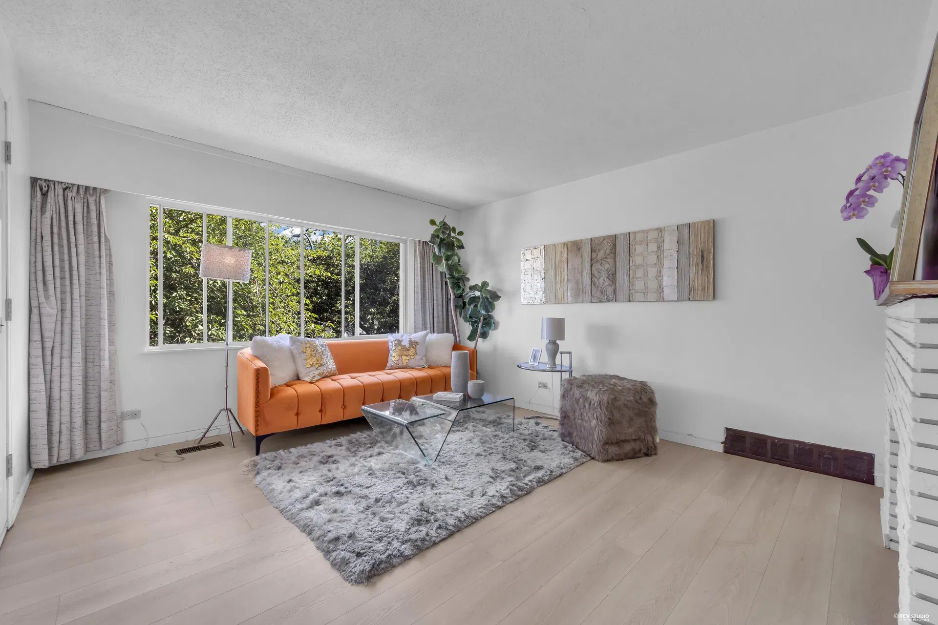 Photo 5 of 23 at 3006 E 27th Avenue