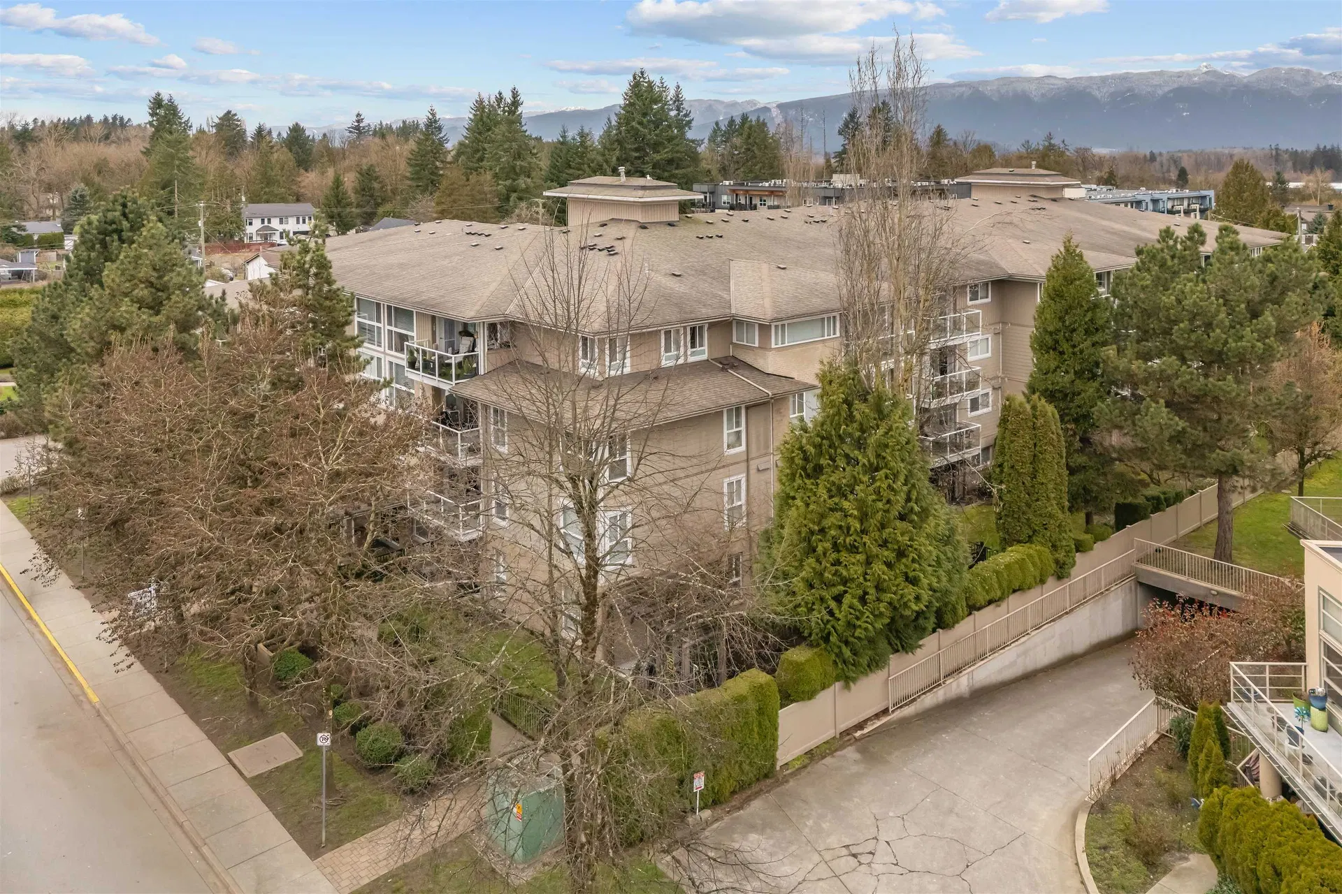 Photo 1 of 30 at #213 – 22255 122 Avenue