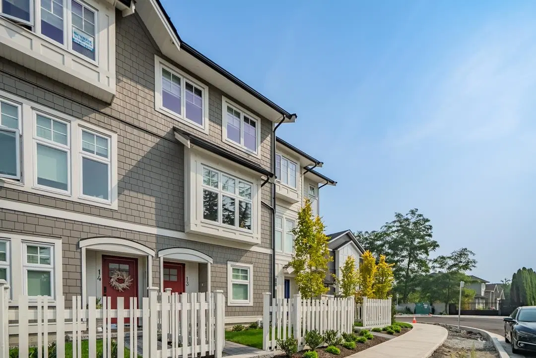 Photo 2 of 26 at #11 – 22811 Mclean Avenue
