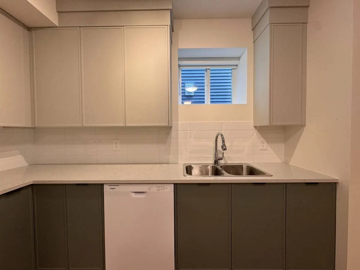 Photo 4 of 14 at Suite – 11058 Lockwood St