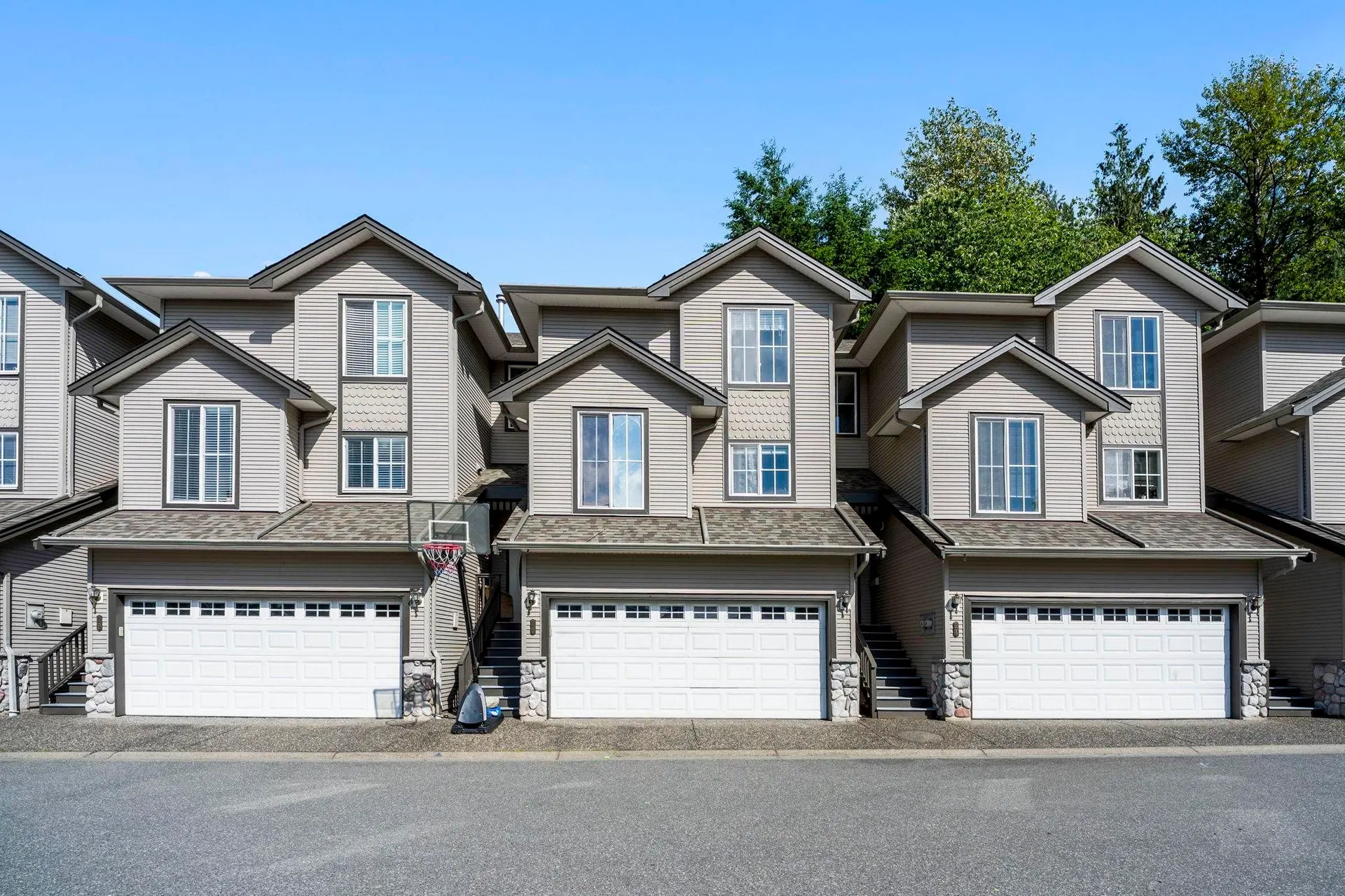 Photo 1 of 30 at #20 – 46360 Valleyview Road