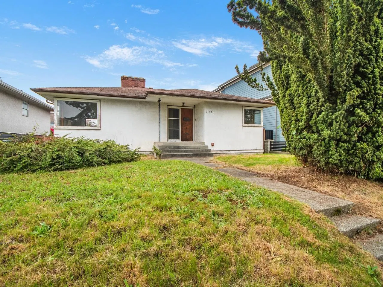 Photo 1 of 22 at 3325 E 49th Avenue