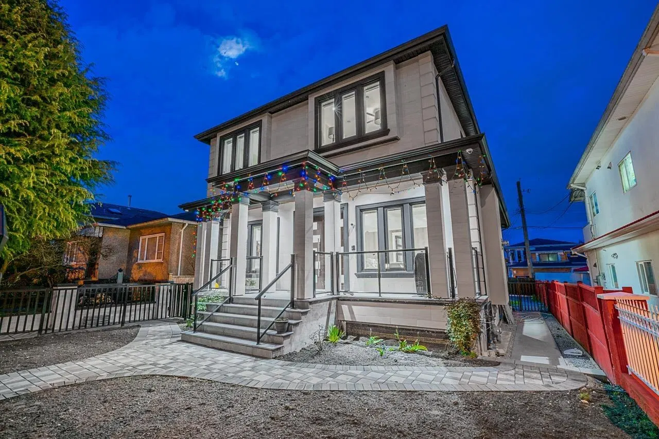 Photo 2 of 40 at 1838 E 49th Avenue
