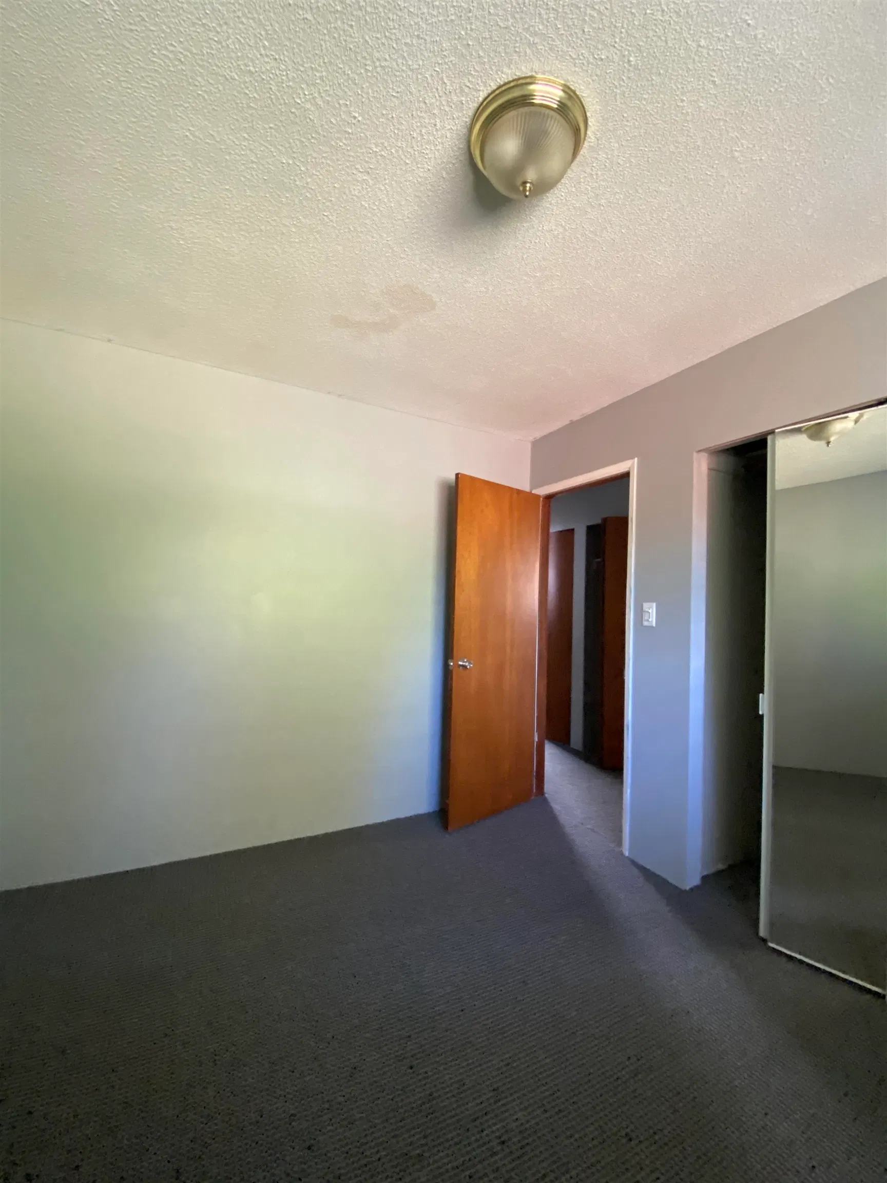 Photo 5 of 19 at 15855 Vine Avenue