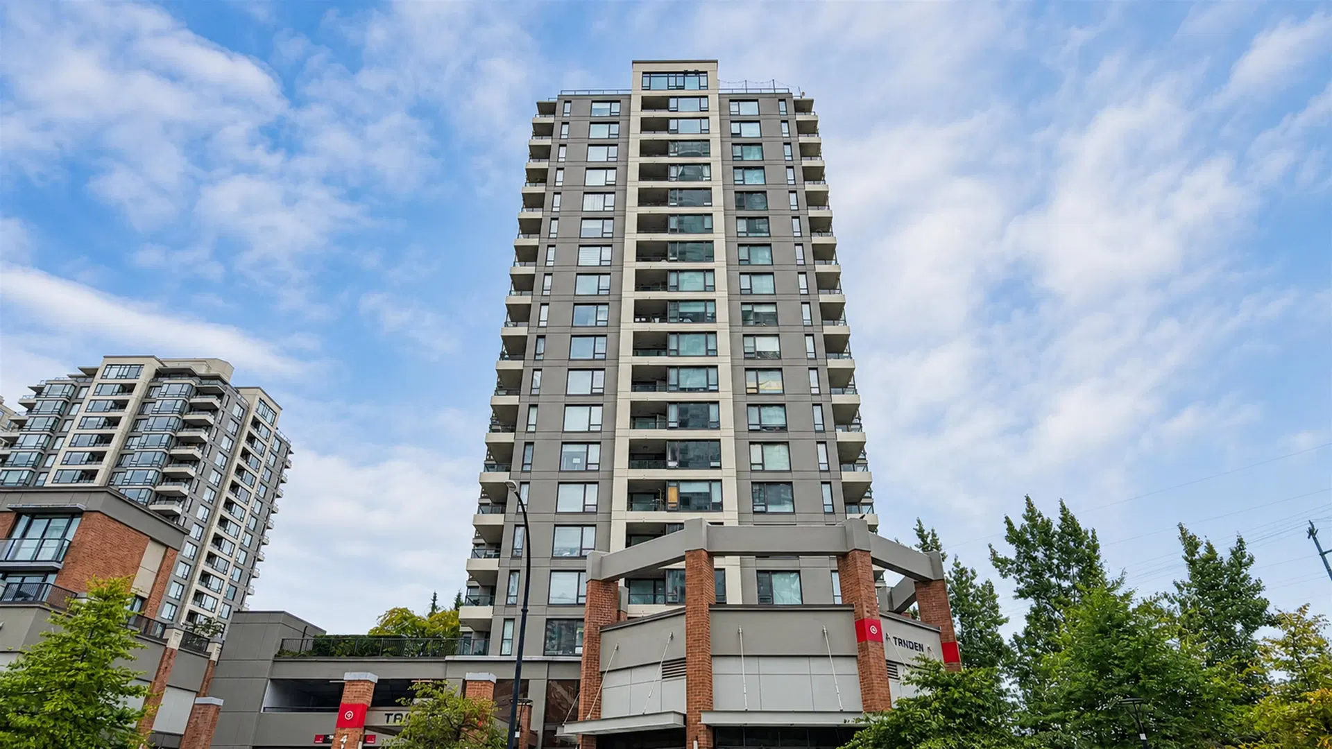 #1607 – 4118 Dawson Street