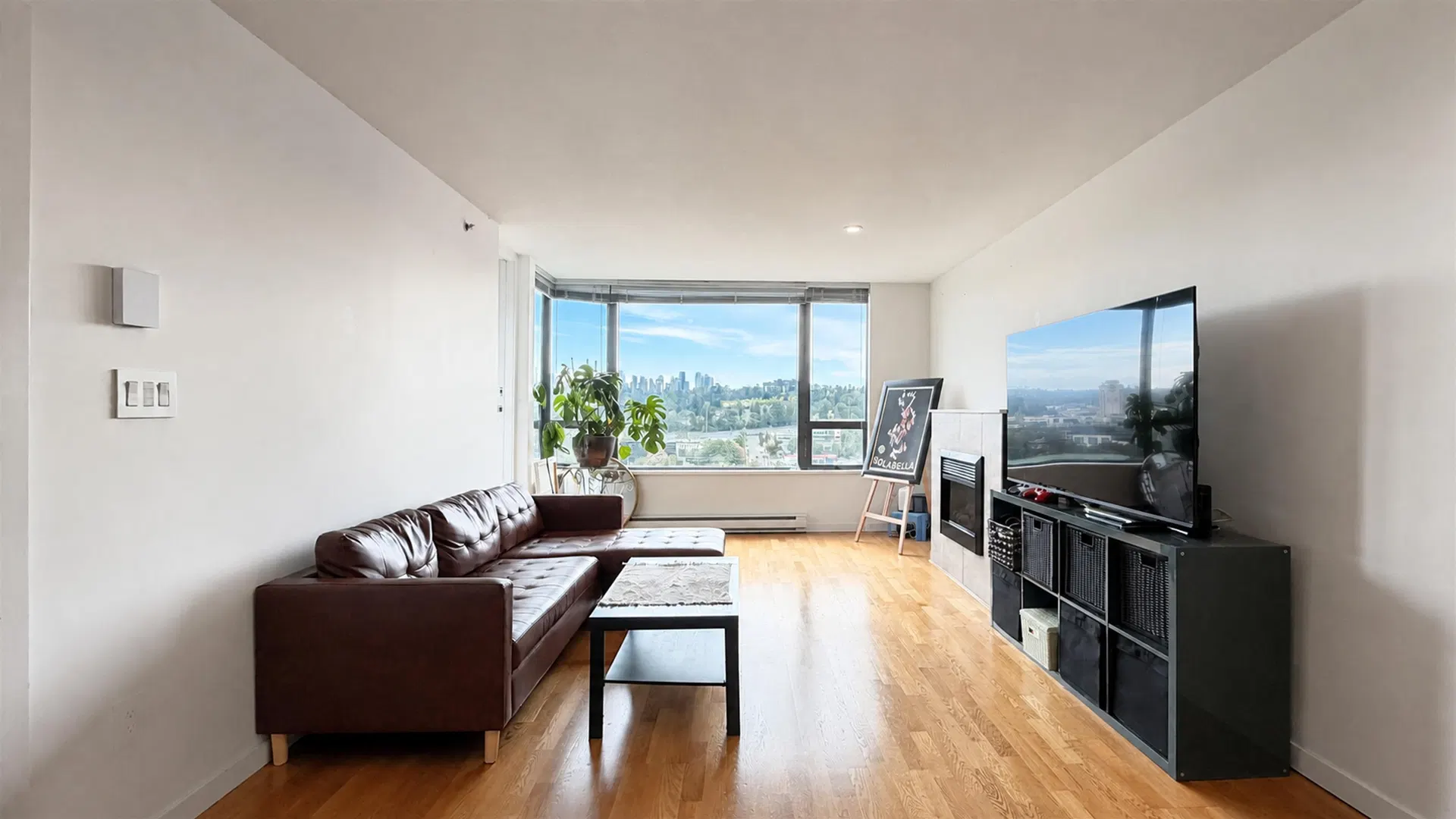 Photo 2 of 21 at #1607 – 4118 Dawson Street