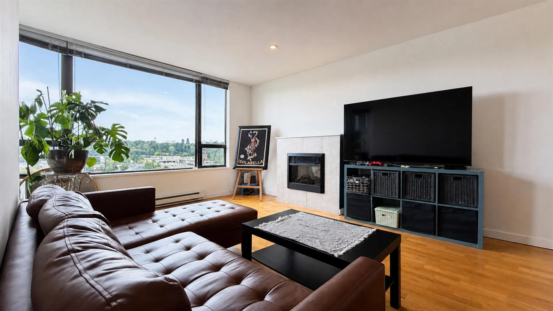 Photo 4 of 21 at #1607 – 4118 Dawson Street