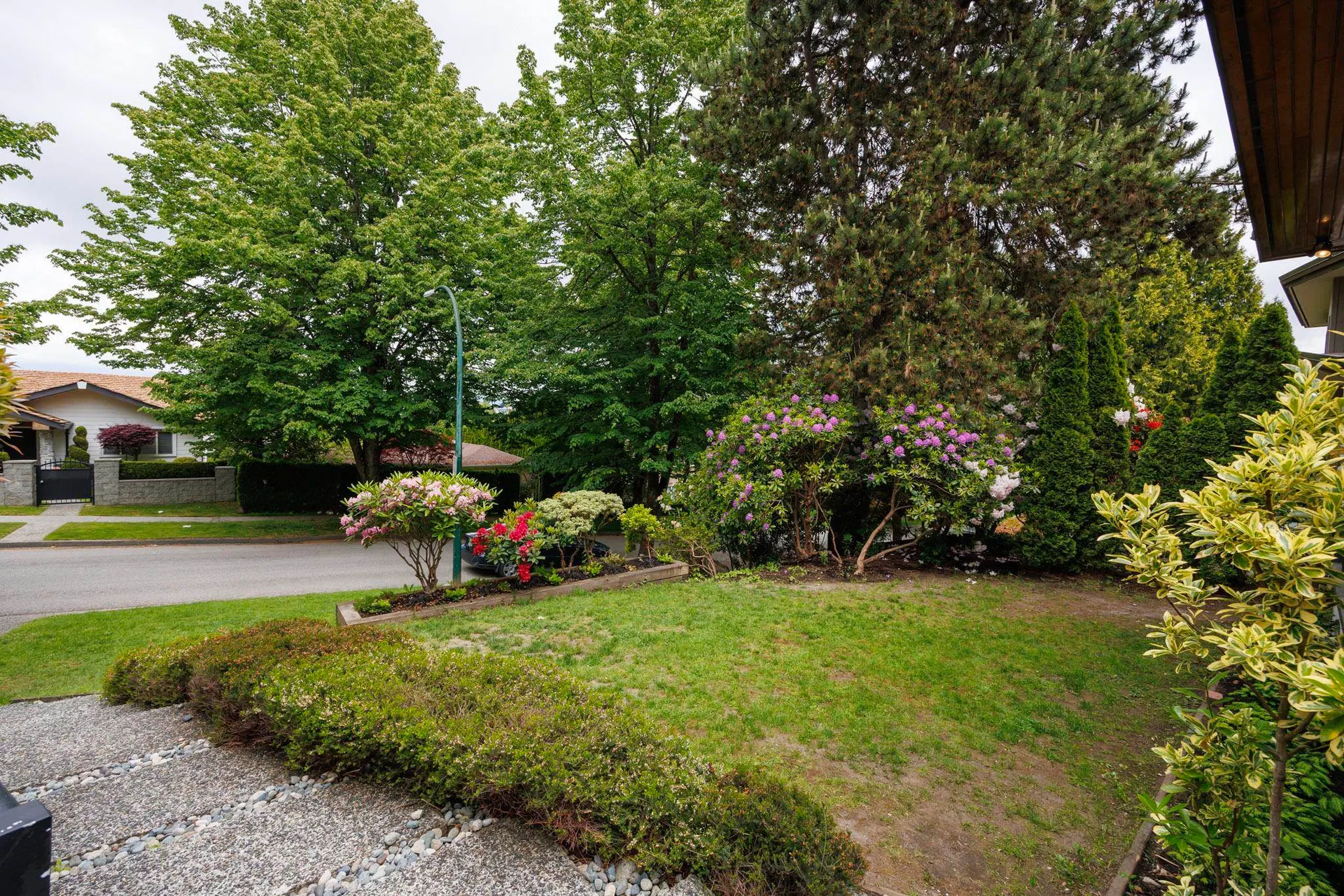 Photo 4 of 19 at 2220 W 32nd Avenue