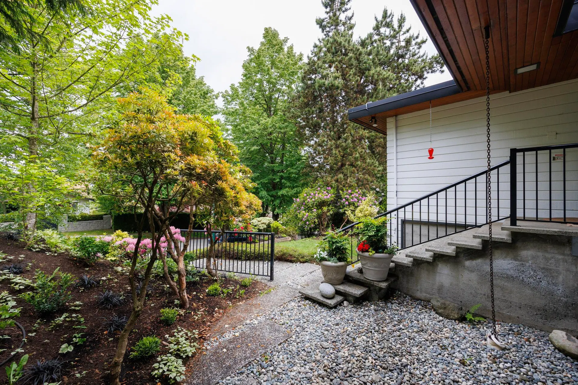 Photo 5 of 19 at 2220 W 32nd Avenue