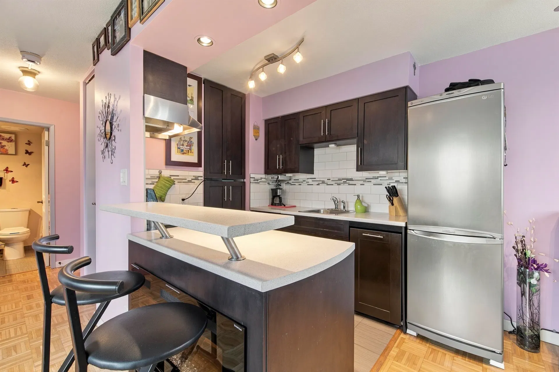 Photo 3 of 13 at #705 – 1251 Cardero Street
