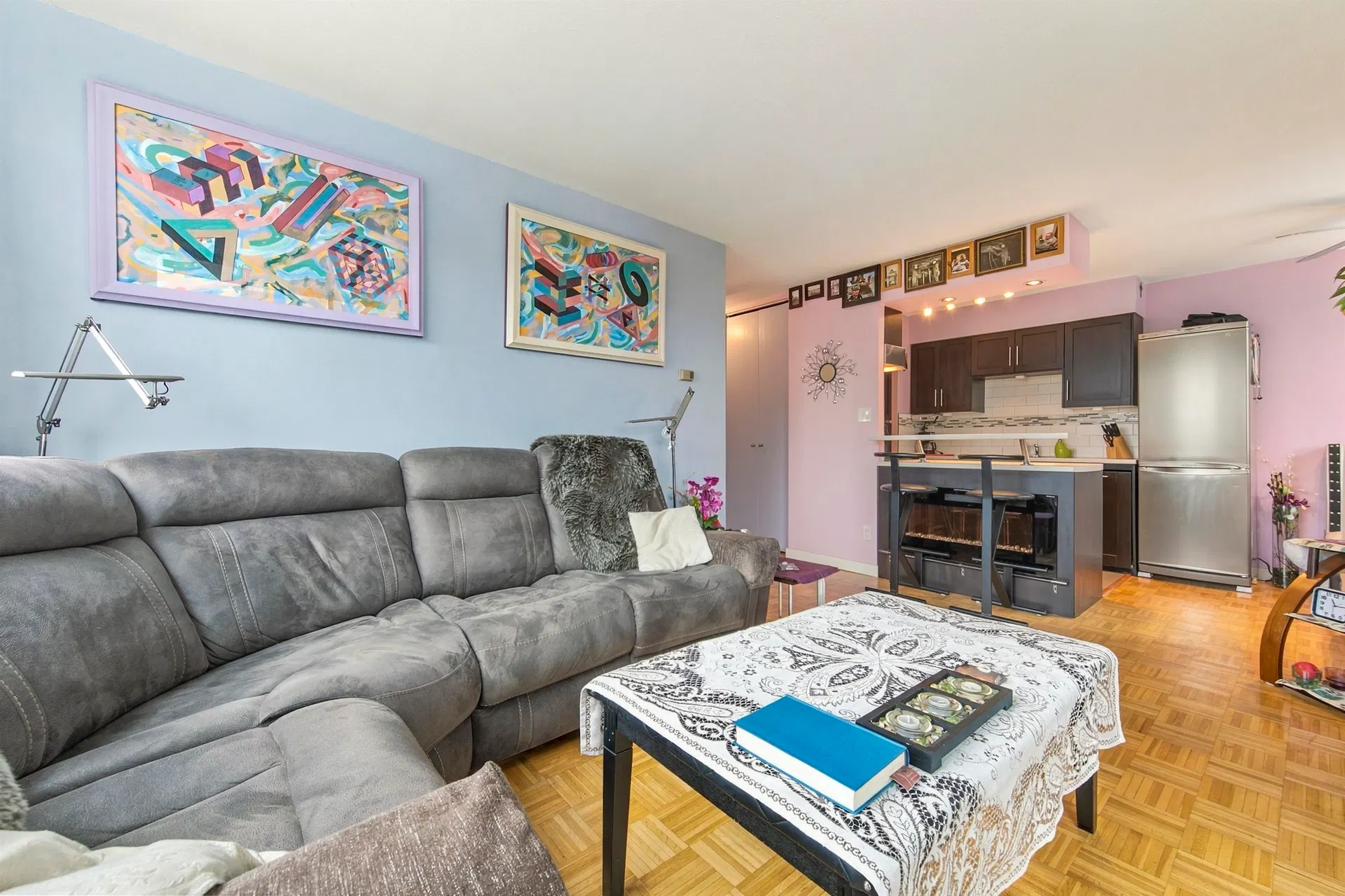 Photo 5 of 13 at #705 – 1251 Cardero Street