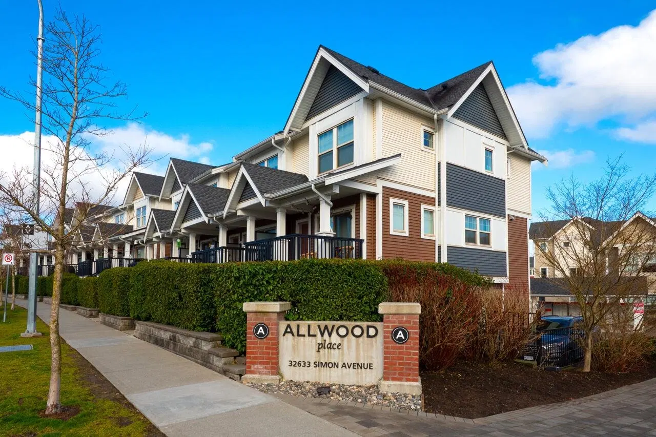 Photo 1 of 39 at #142 – 32633 Simon Avenue