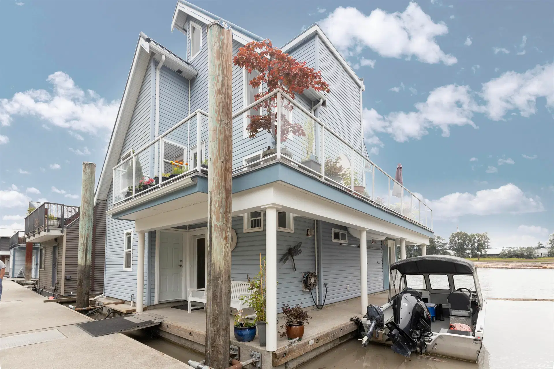 #4 – 800 South Dyke Road