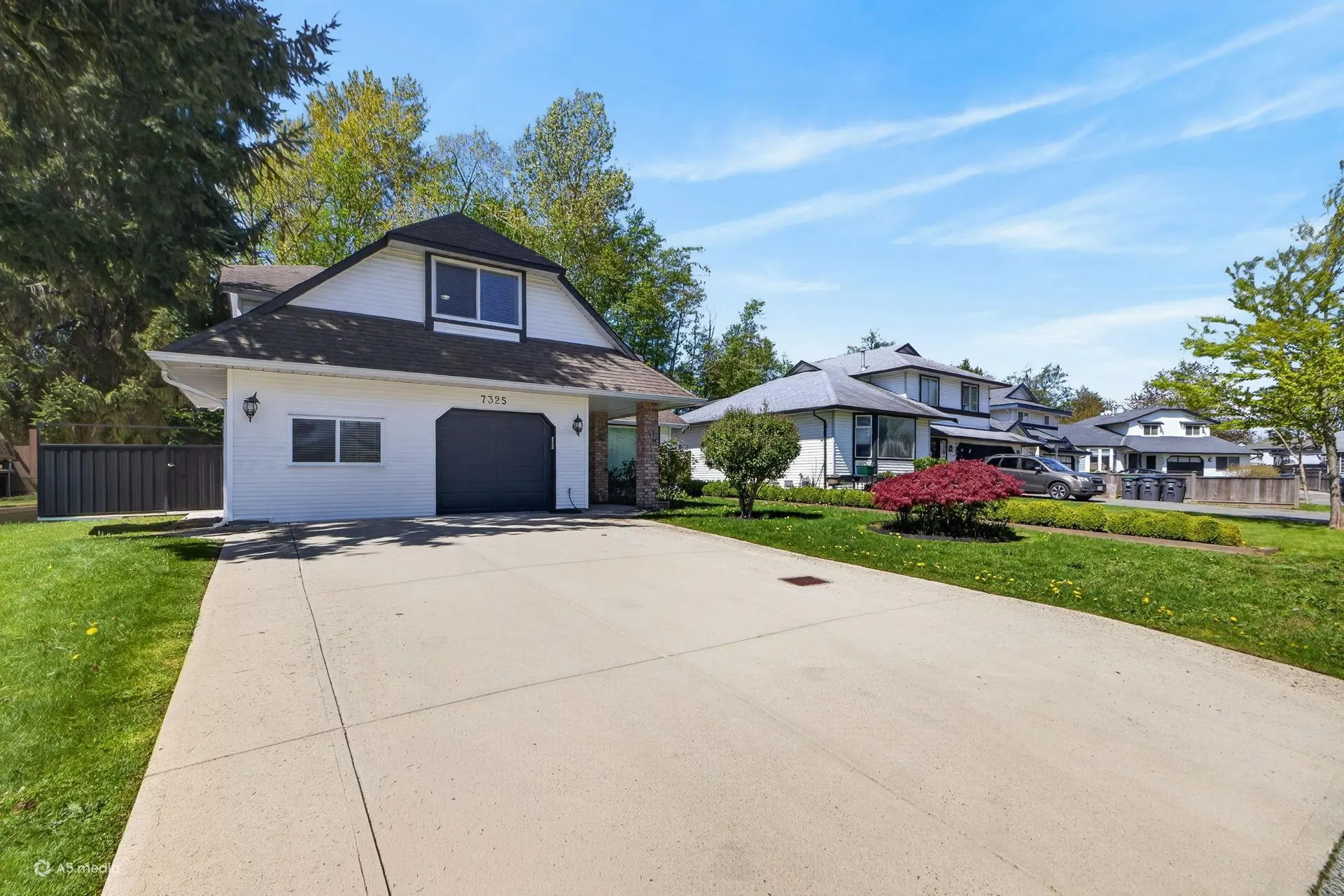 Photo 1 of 27 at 7325 123 Street