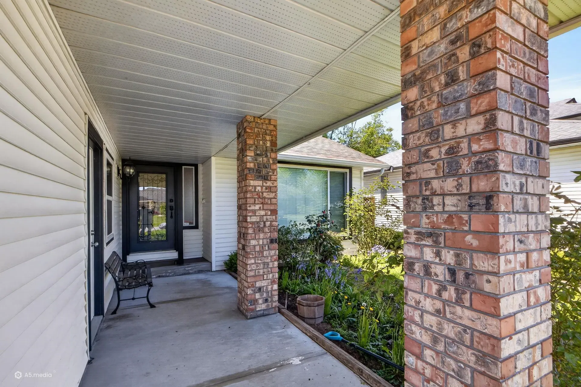 Photo 4 of 27 at 7325 123 Street