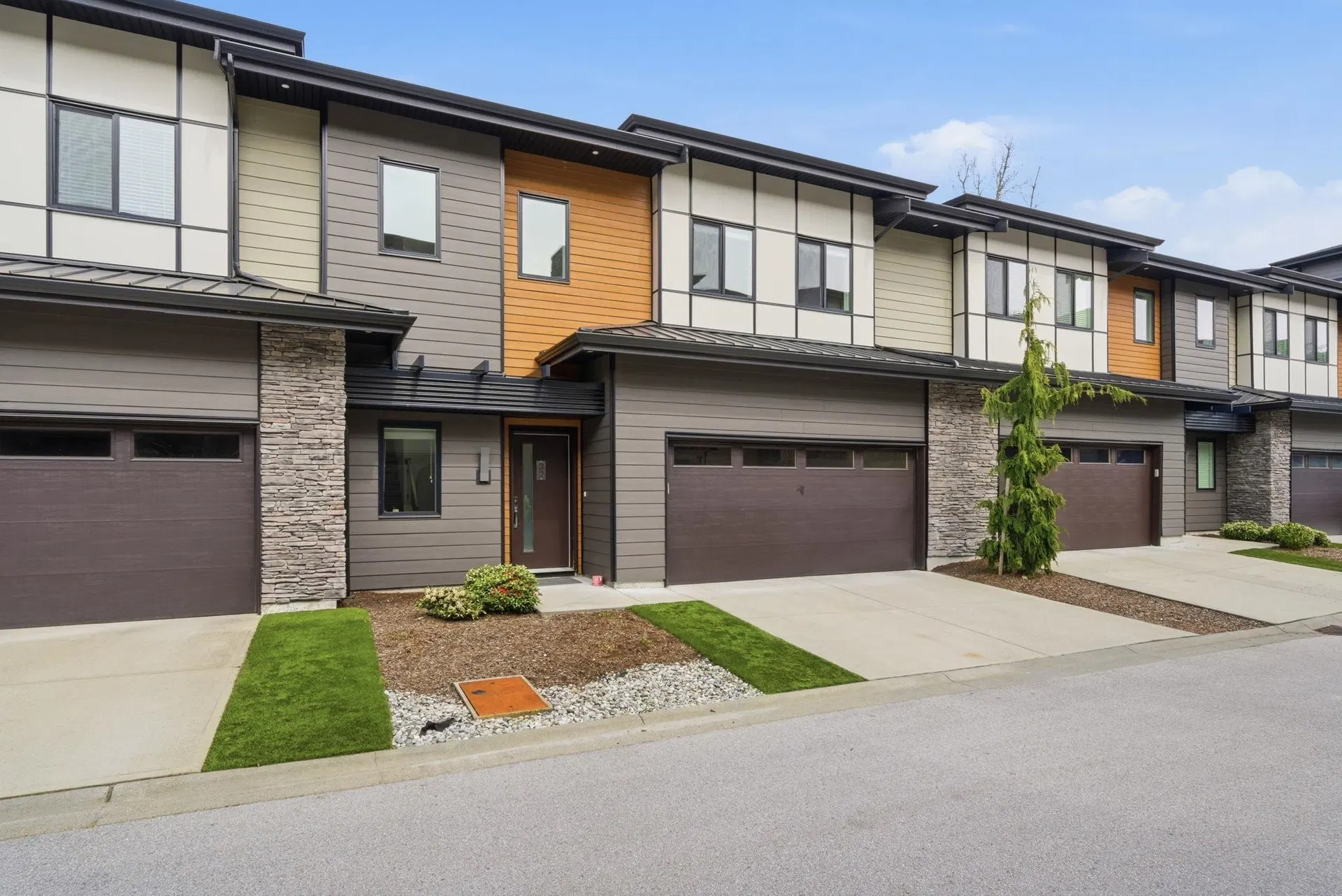 #32 – 33209 Cherry Avenue