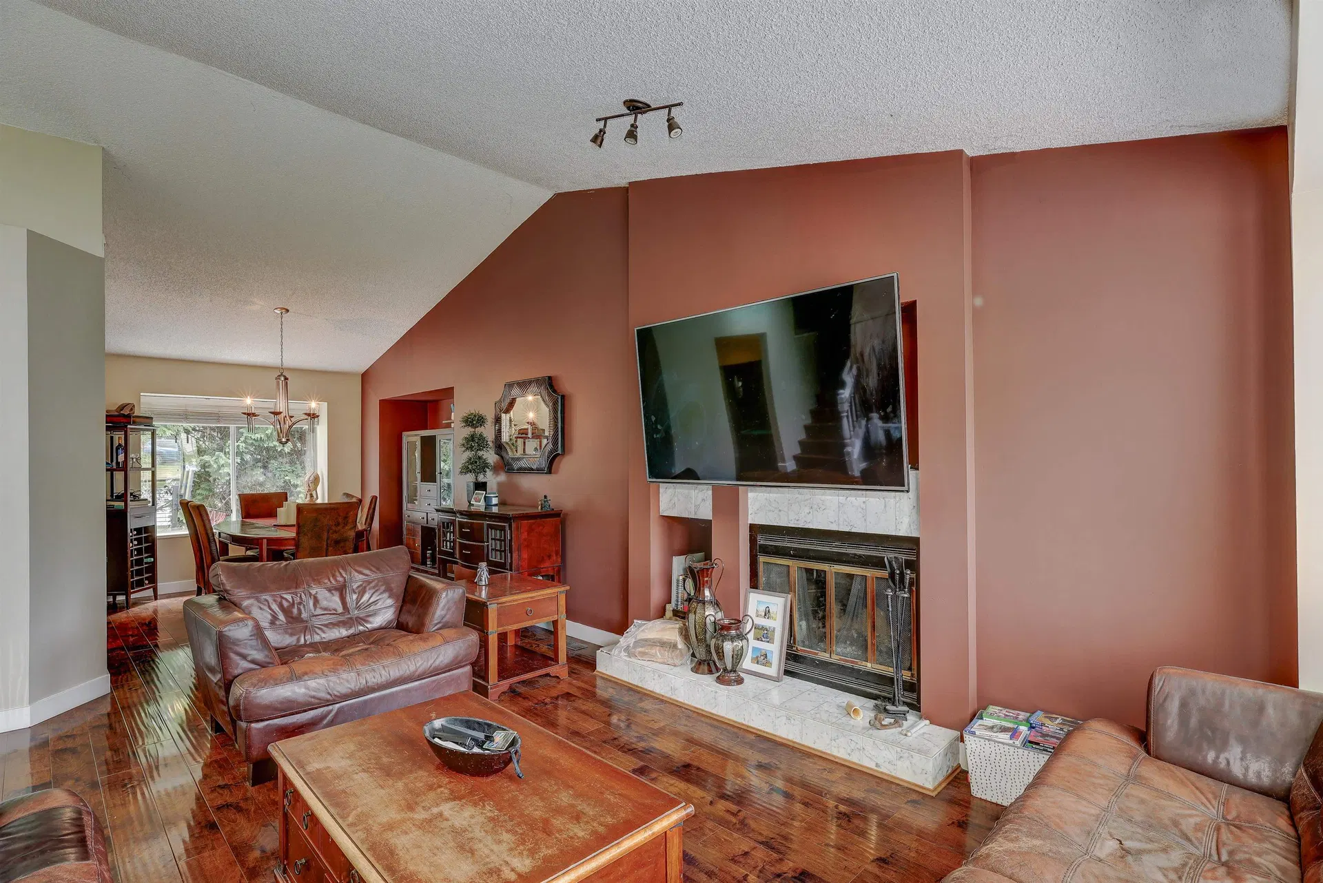 Photo 4 of 40 at 2986 Albion Drive