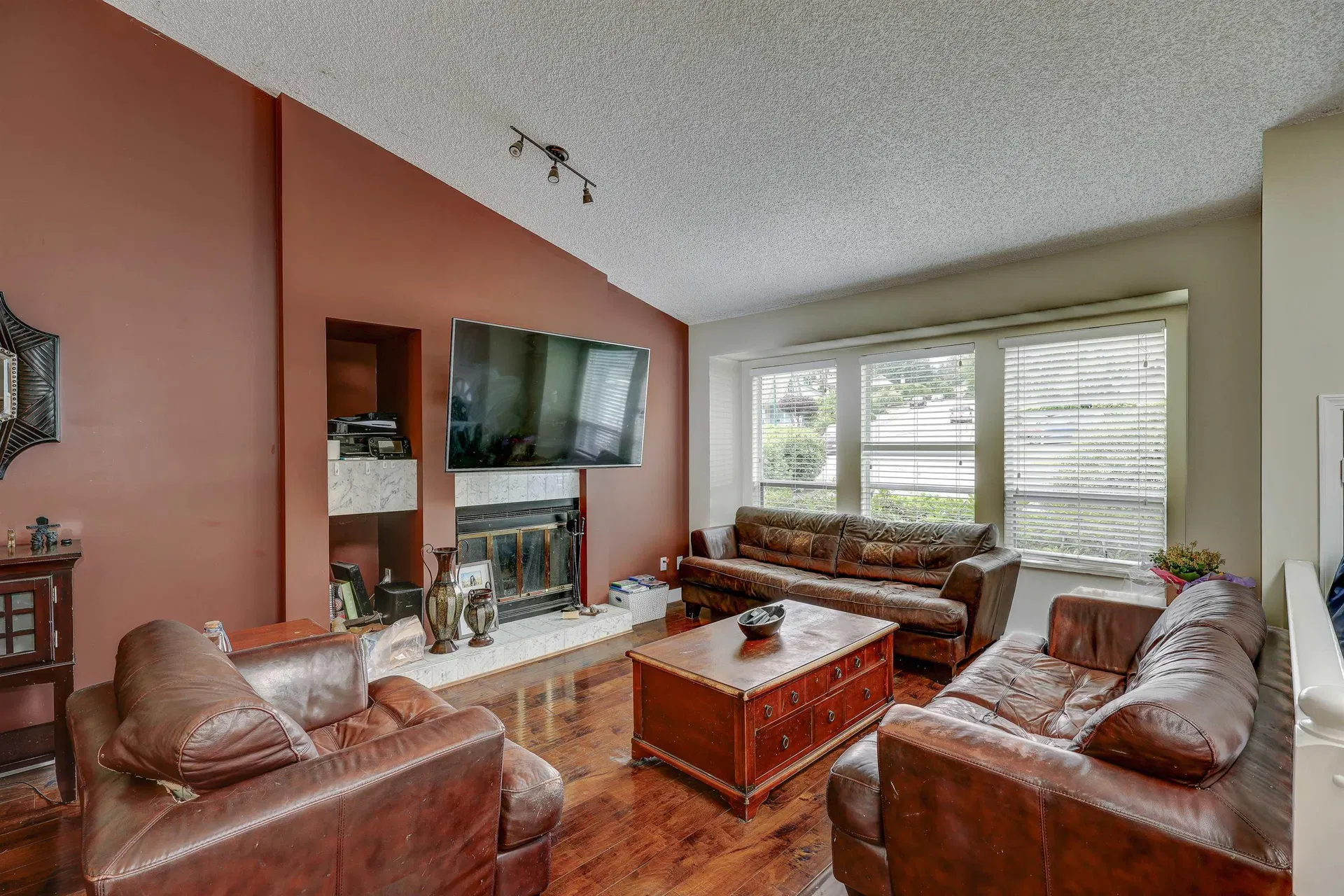 Photo 5 of 40 at 2986 Albion Drive