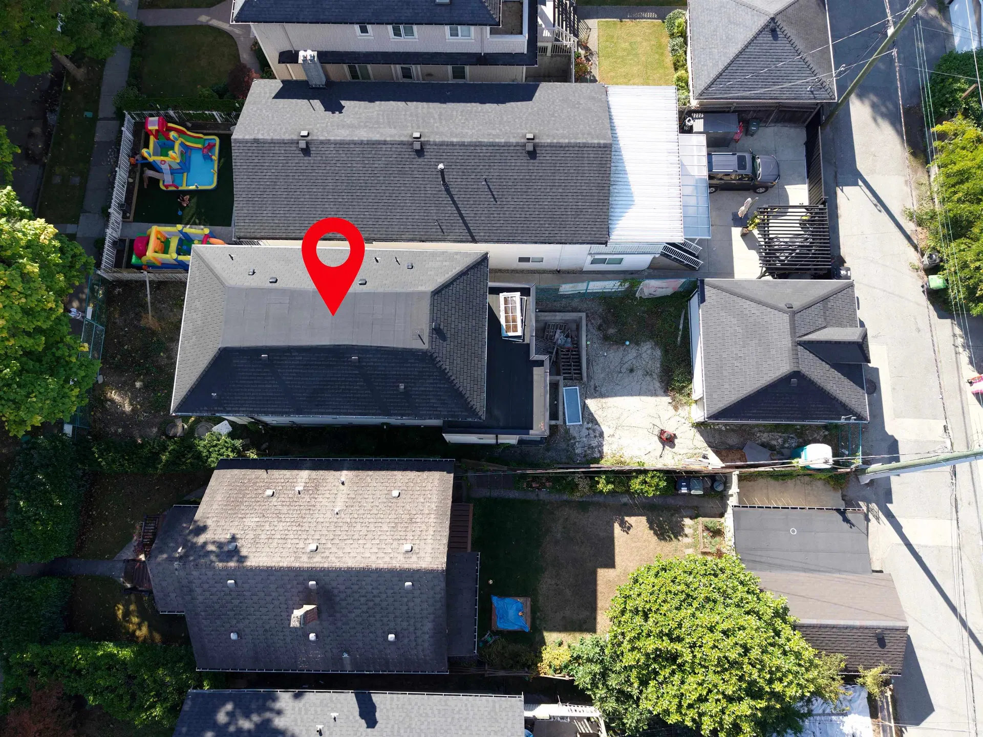Photo 2 of 8 at 2911 W 34th Avenue