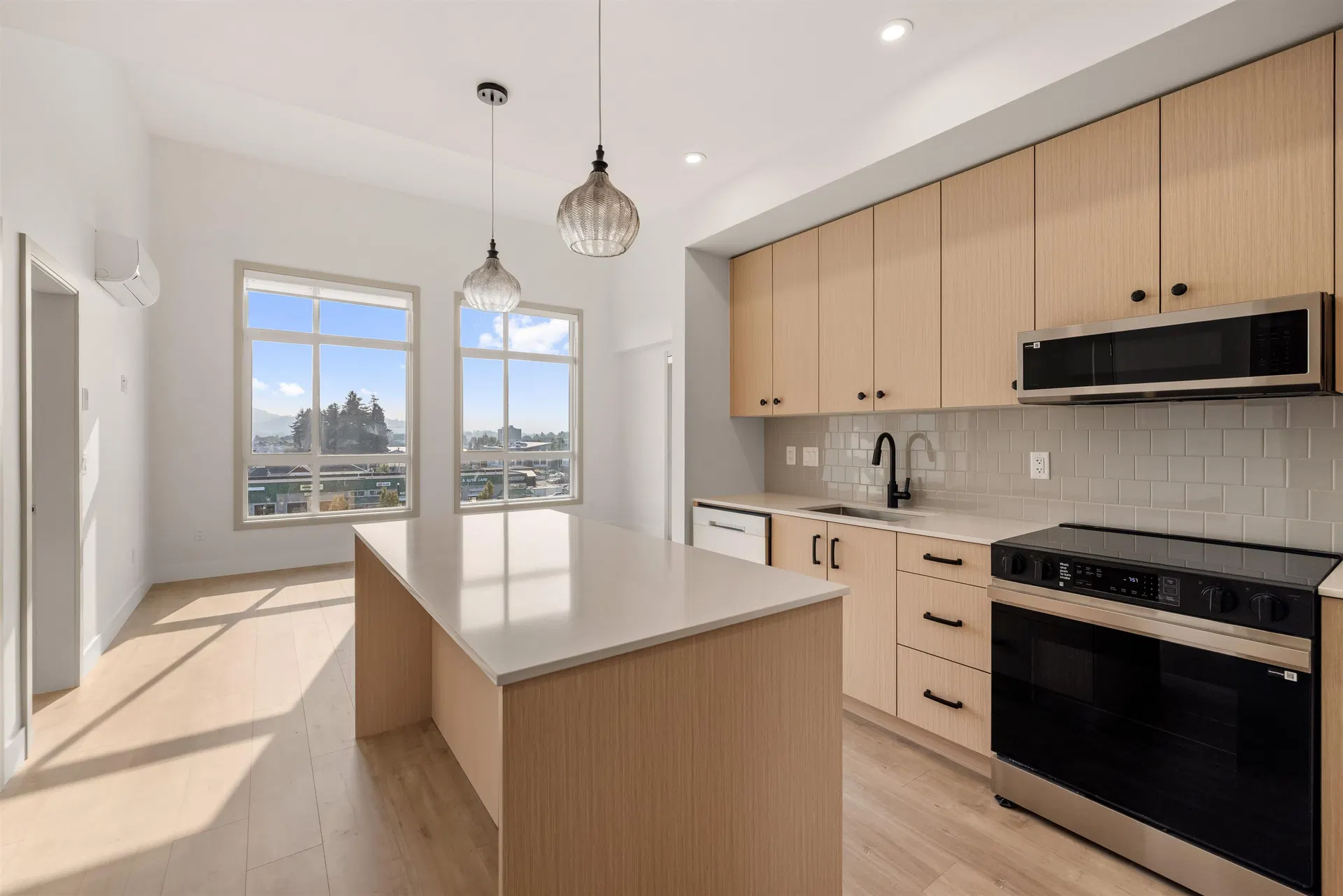 #505 – 32528 Simon Avenue