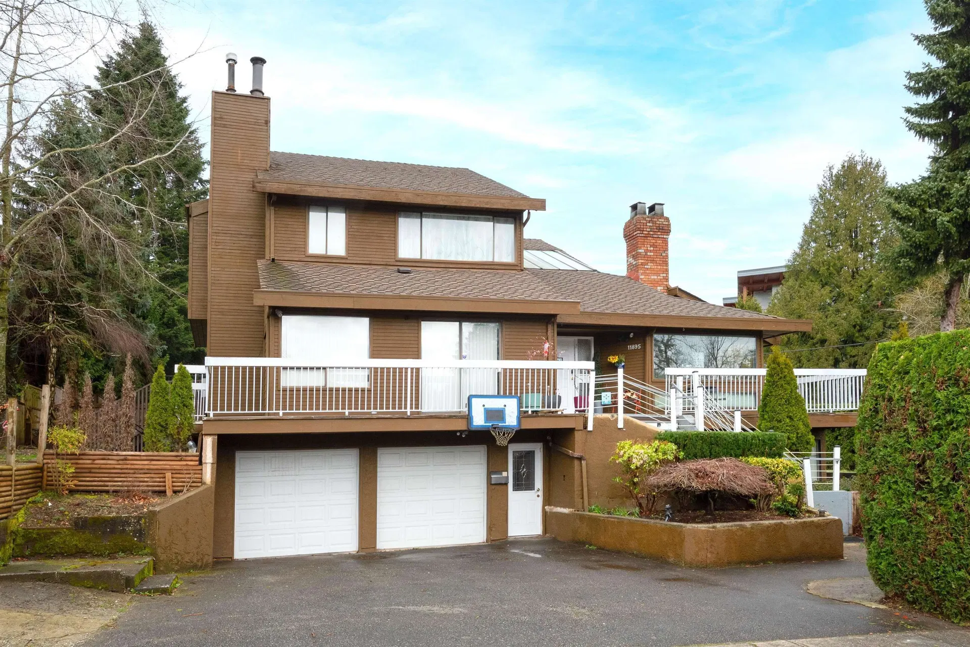 Photo 1 of 39 at 11895 Chateau Wynd