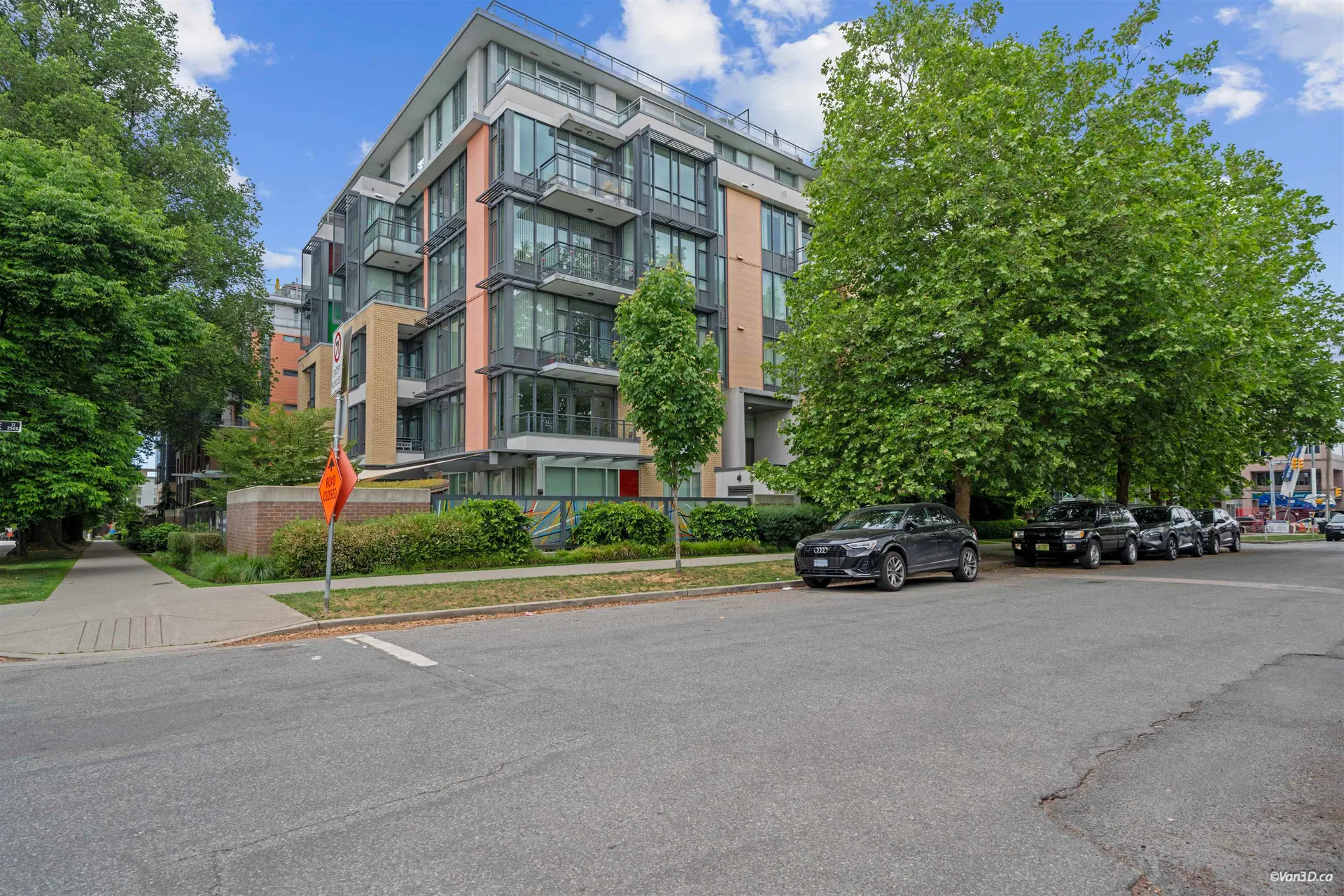 Photo 2 of 34 at #704 – 2565 Maple Street