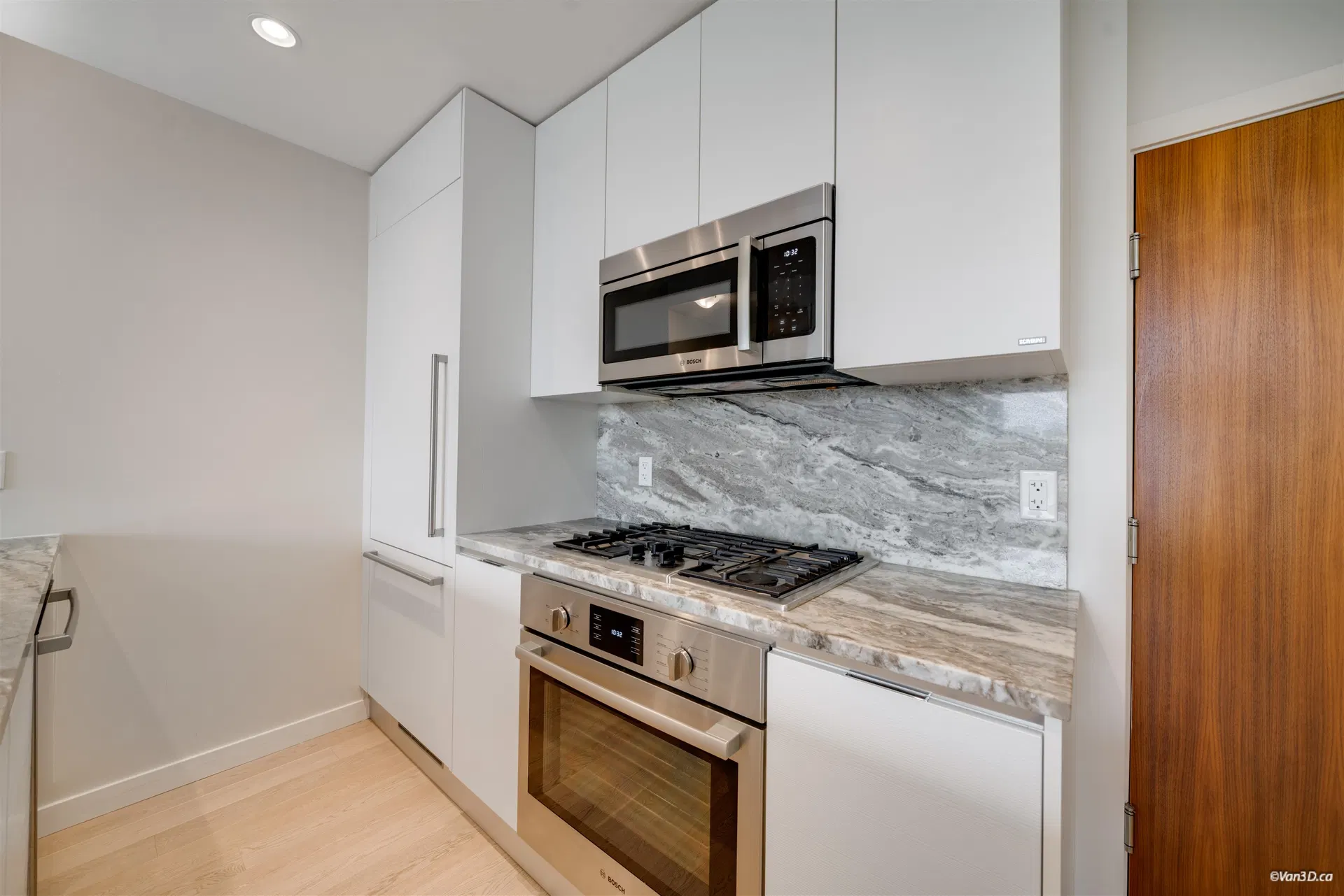 Photo 5 of 34 at #704 – 2565 Maple Street