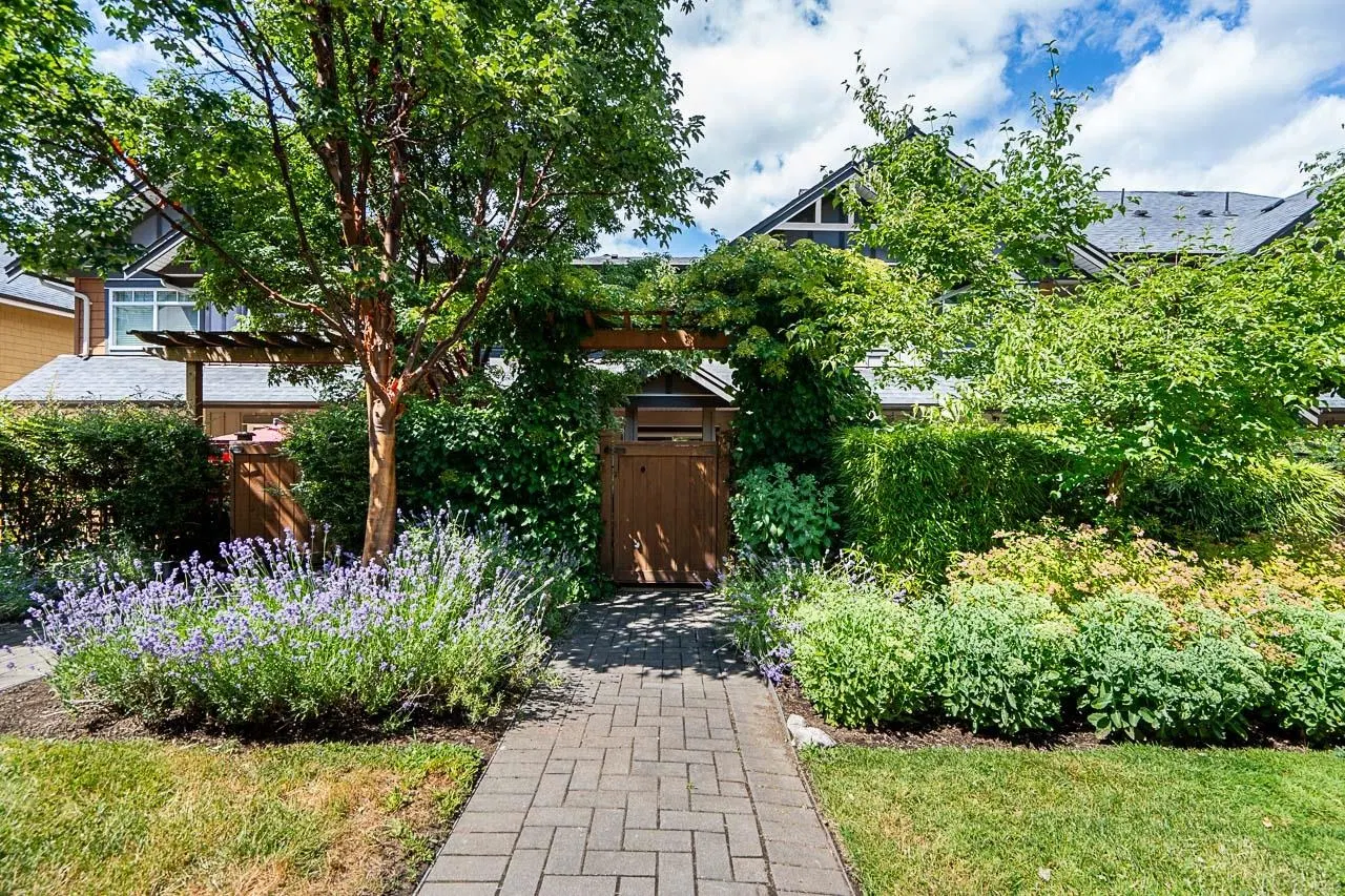 Photo 3 of 38 at #78 – 2979 156 Street