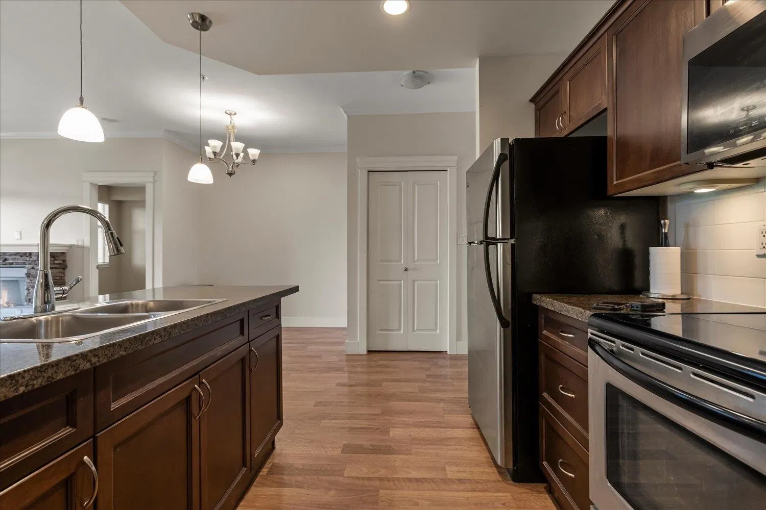 Photo 5 of 33 at #302 – 33338 Mayfair Avenue