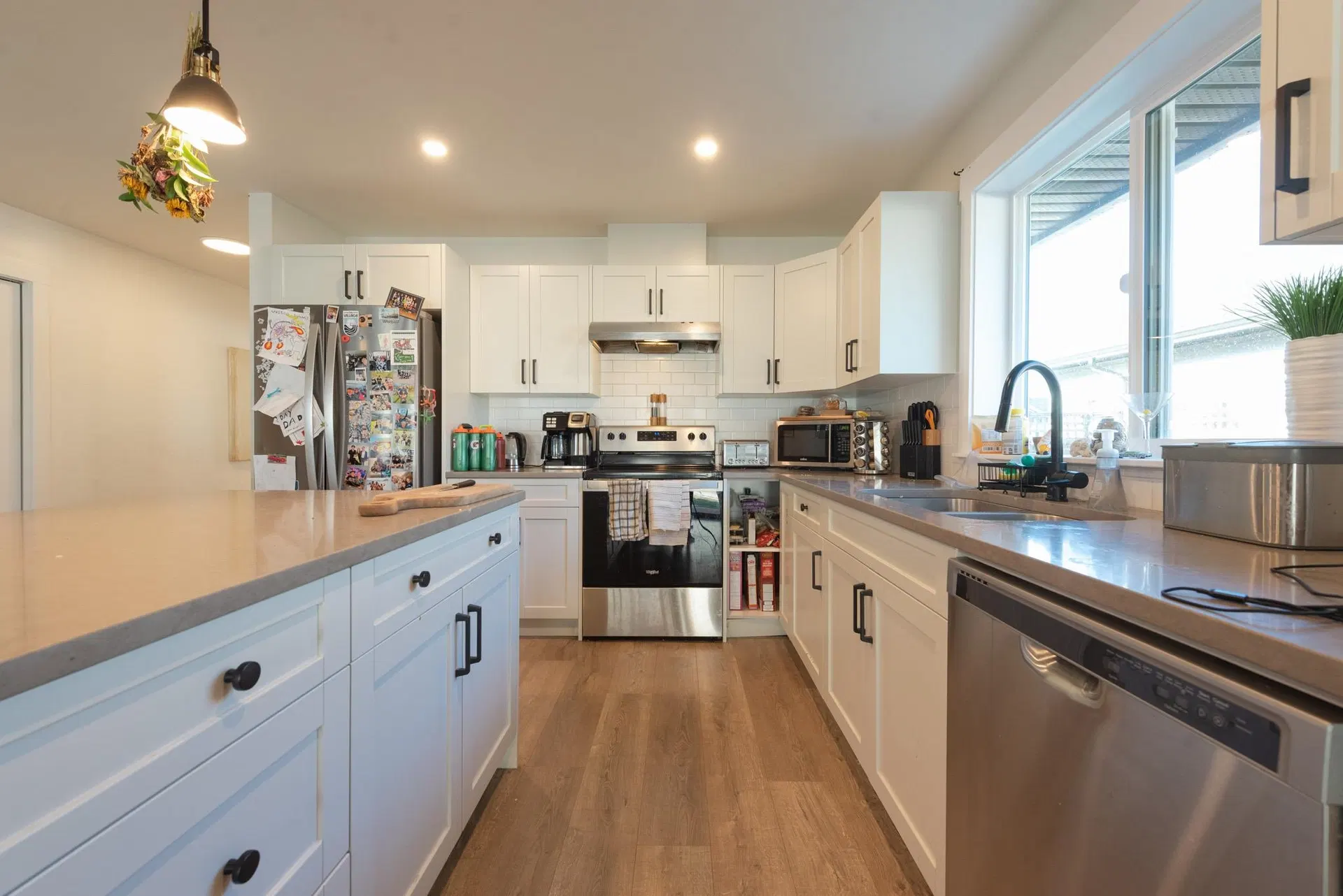 Photo 4 of 23 at 1040 Celia Crescent