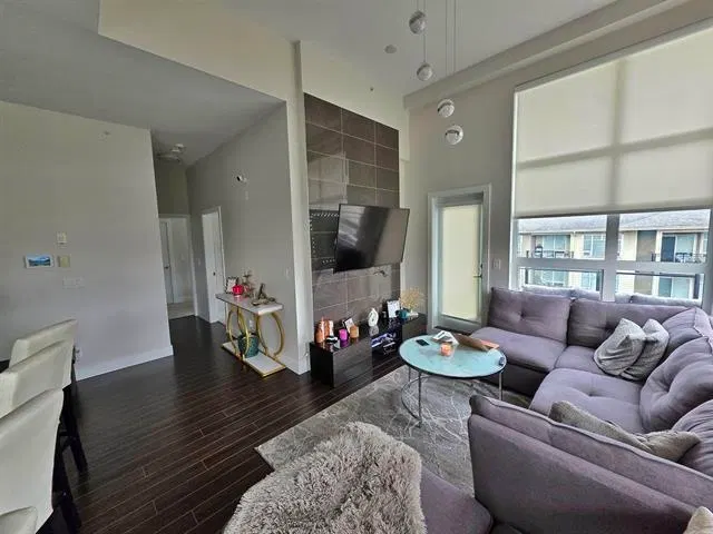 Photo 5 of 11 at C421 – 20211 66 Avenue