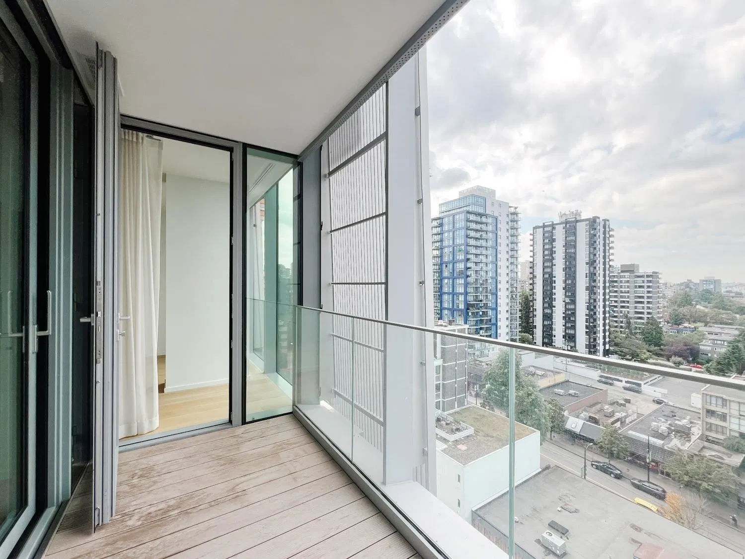 Photo 2 of 16 at #1406 – 1568 Alberni Street