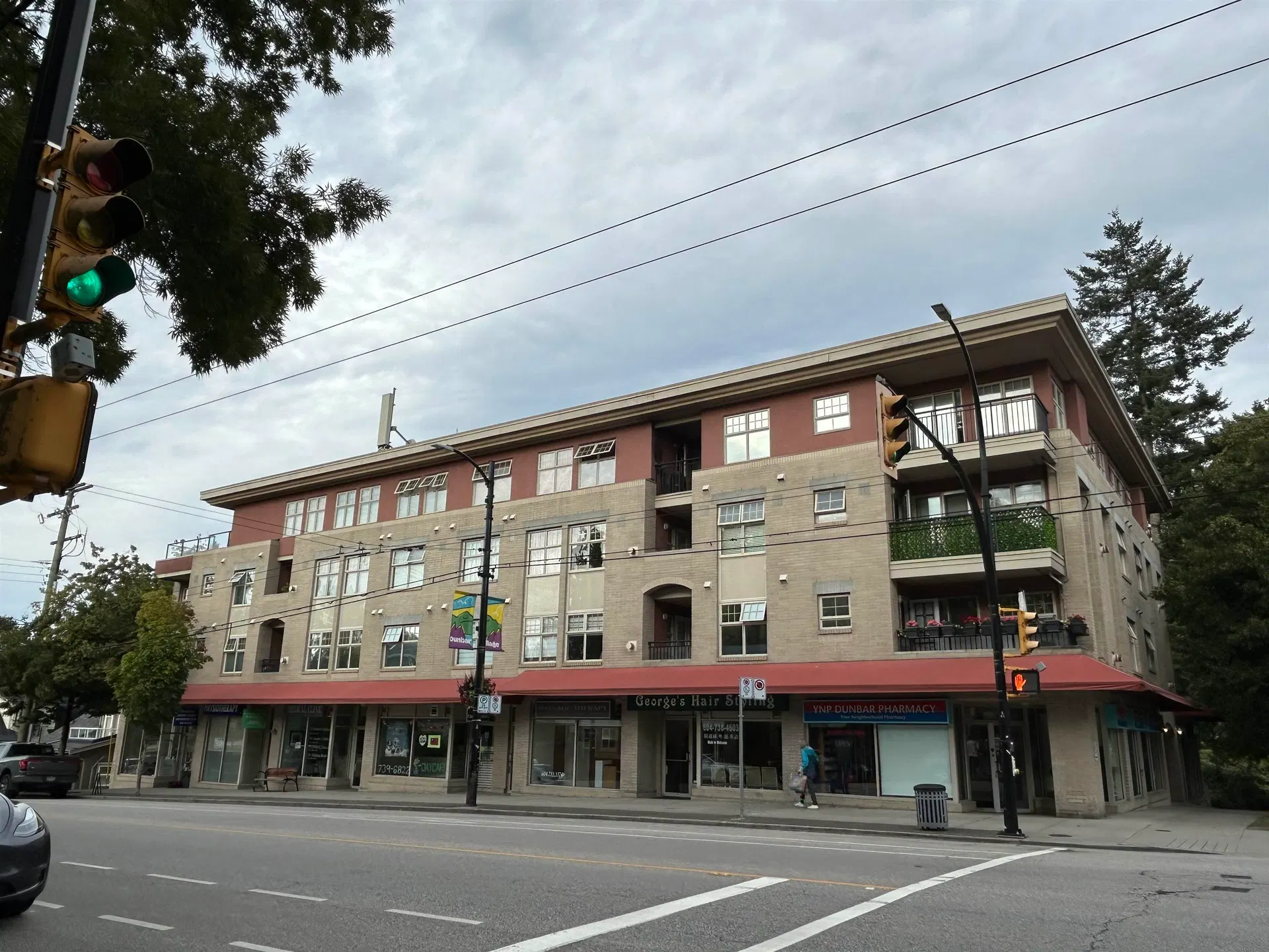 #305 – 3595 26th Avenue