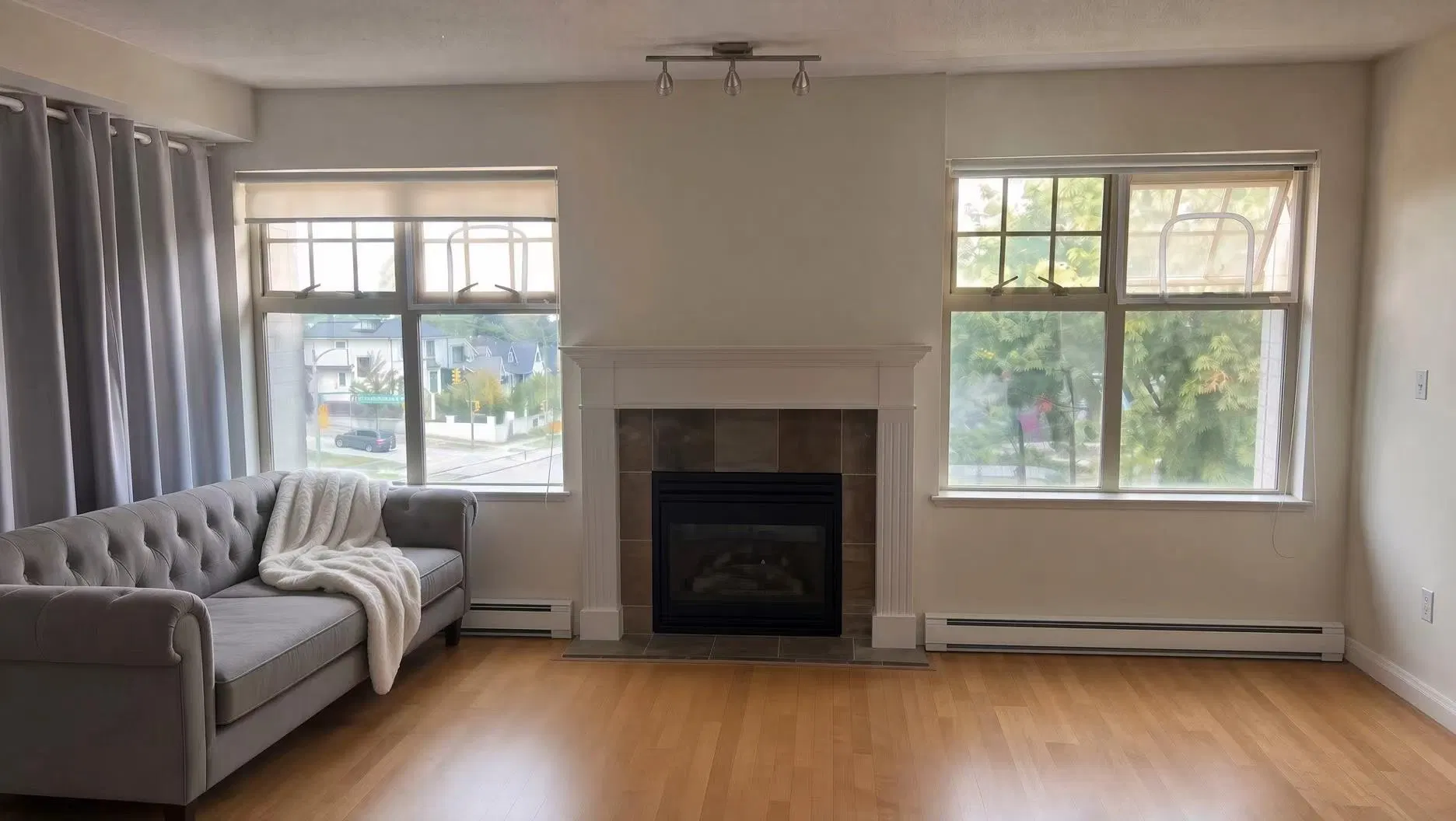 Photo 4 of 16 at #305 – 3595 W 26th Avenue