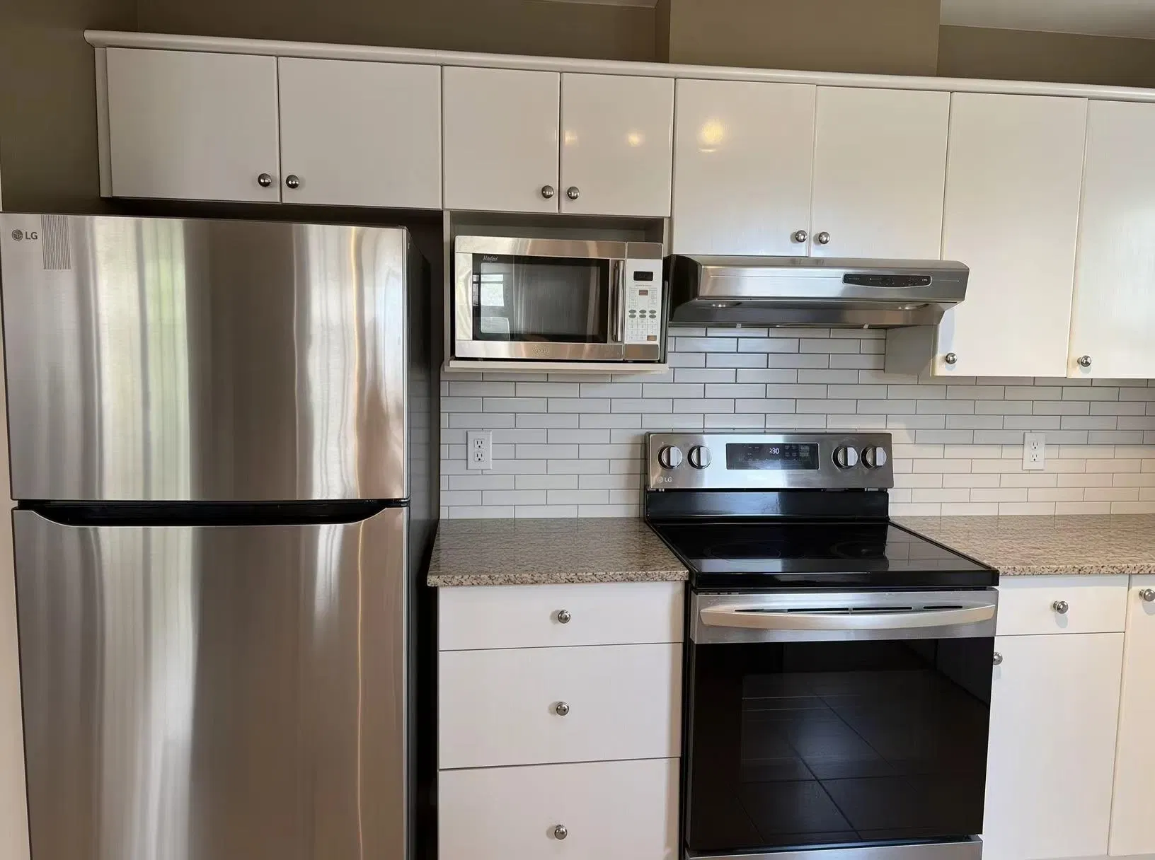 Photo 5 of 16 at #305 – 3595 W 26th Avenue