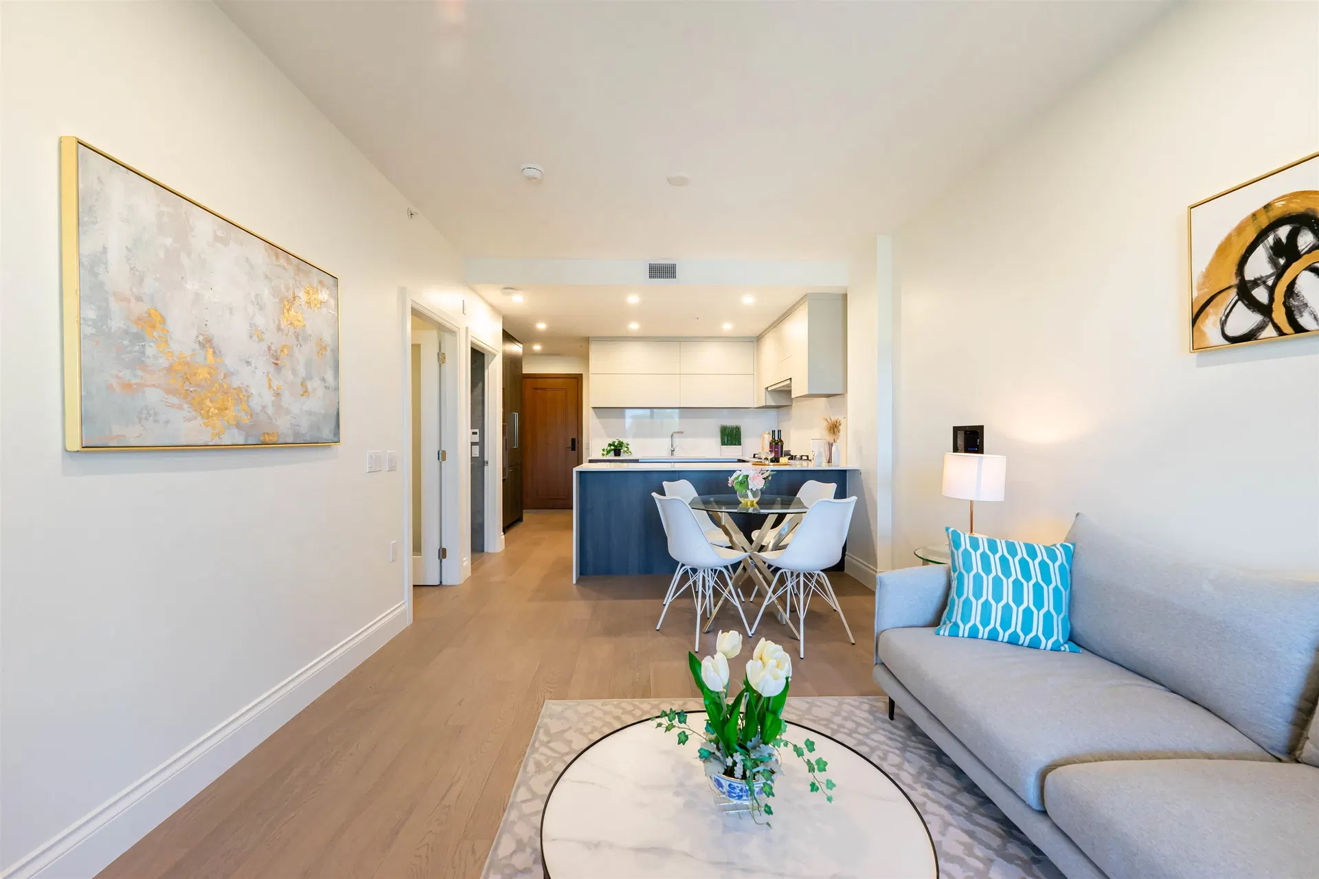 Photo 4 of 40 at #403 – 2105 W 46th Avenue
