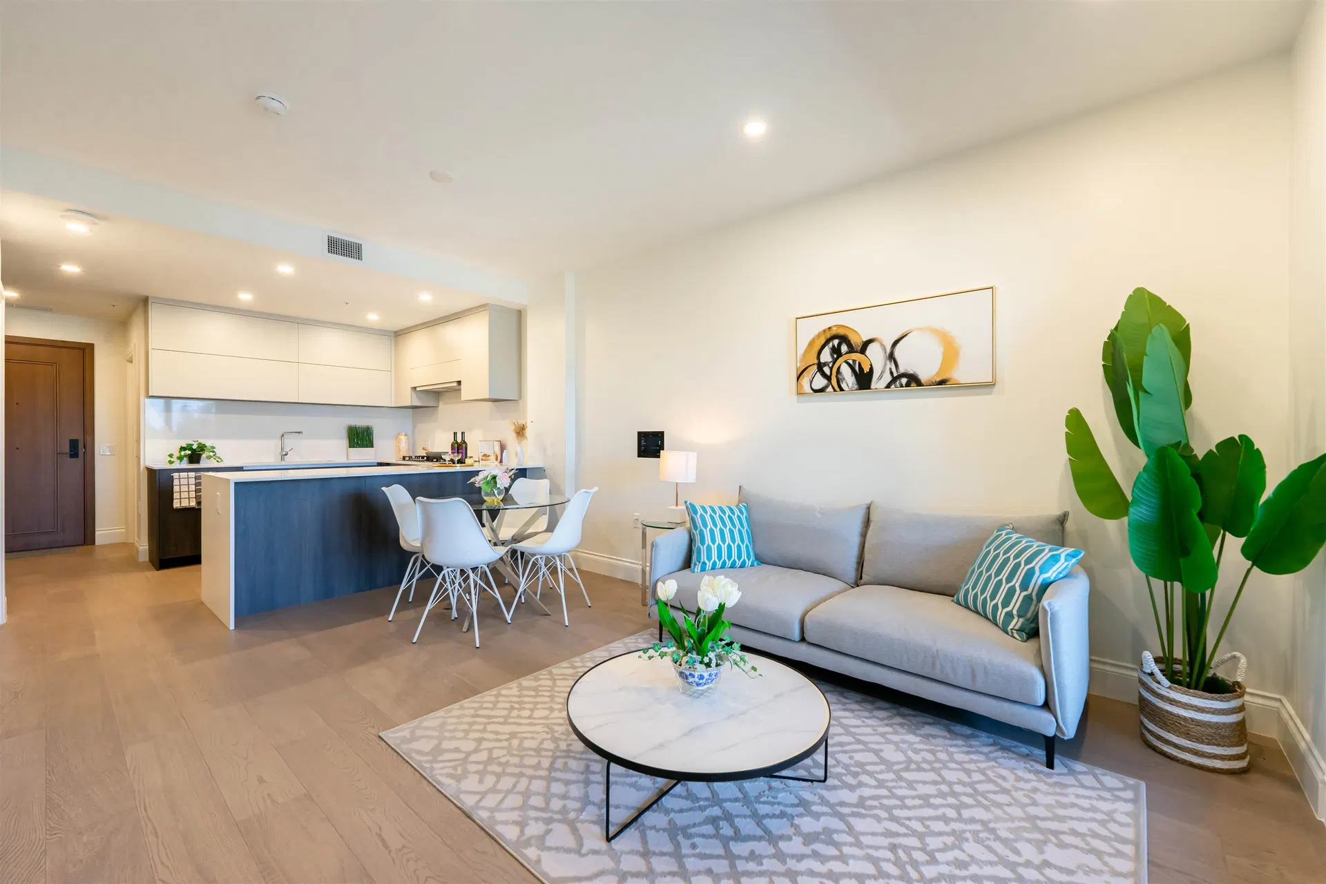 Photo 5 of 40 at #403 – 2105 W 46th Avenue