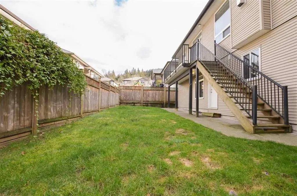 Photo 2 of 18 at 24905 108a Avenue
