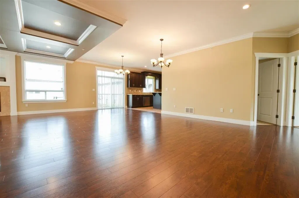 Photo 5 of 18 at 24905 108a Avenue