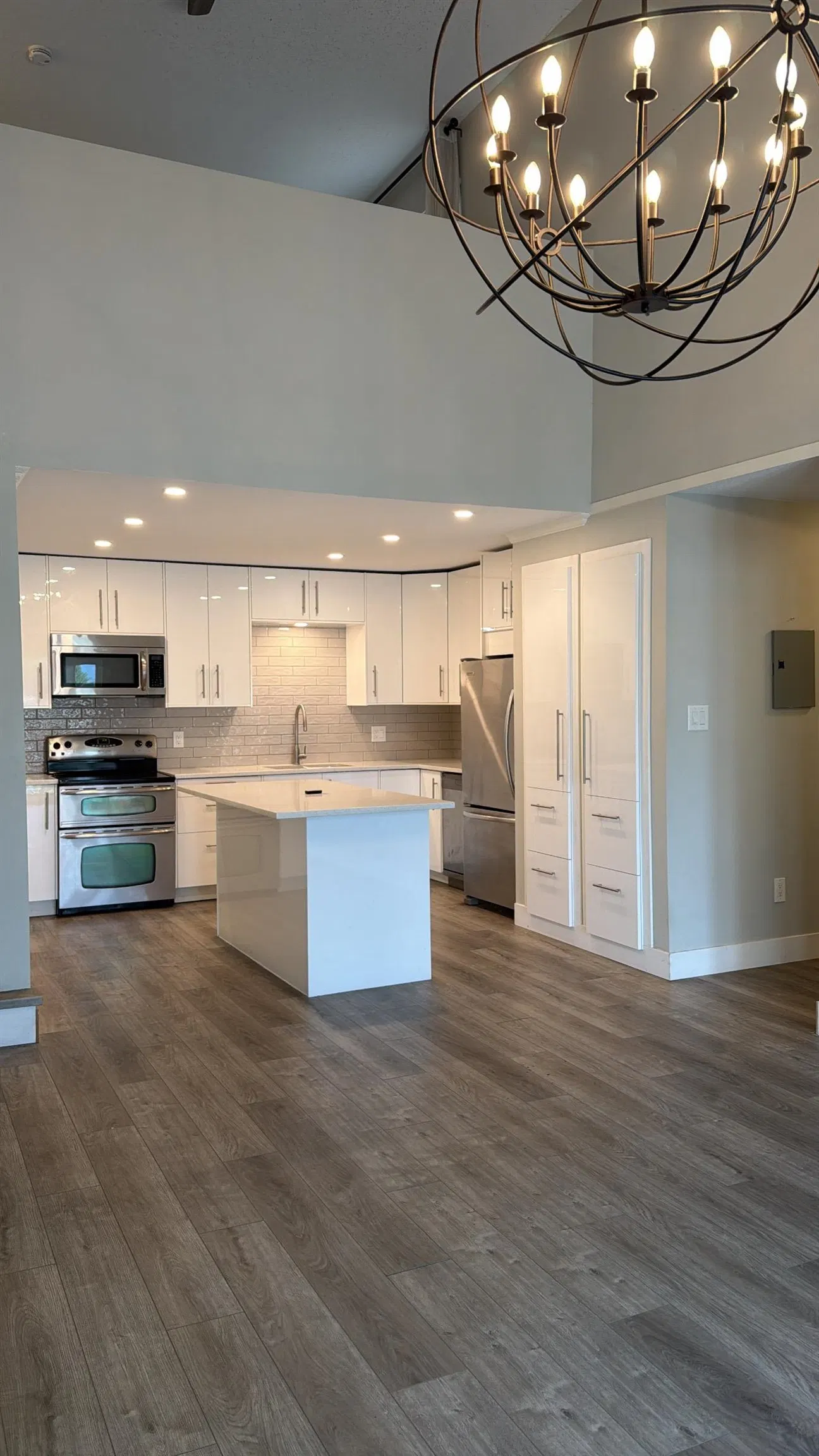 Photo 3 of 18 at #223 – 1202 London Street