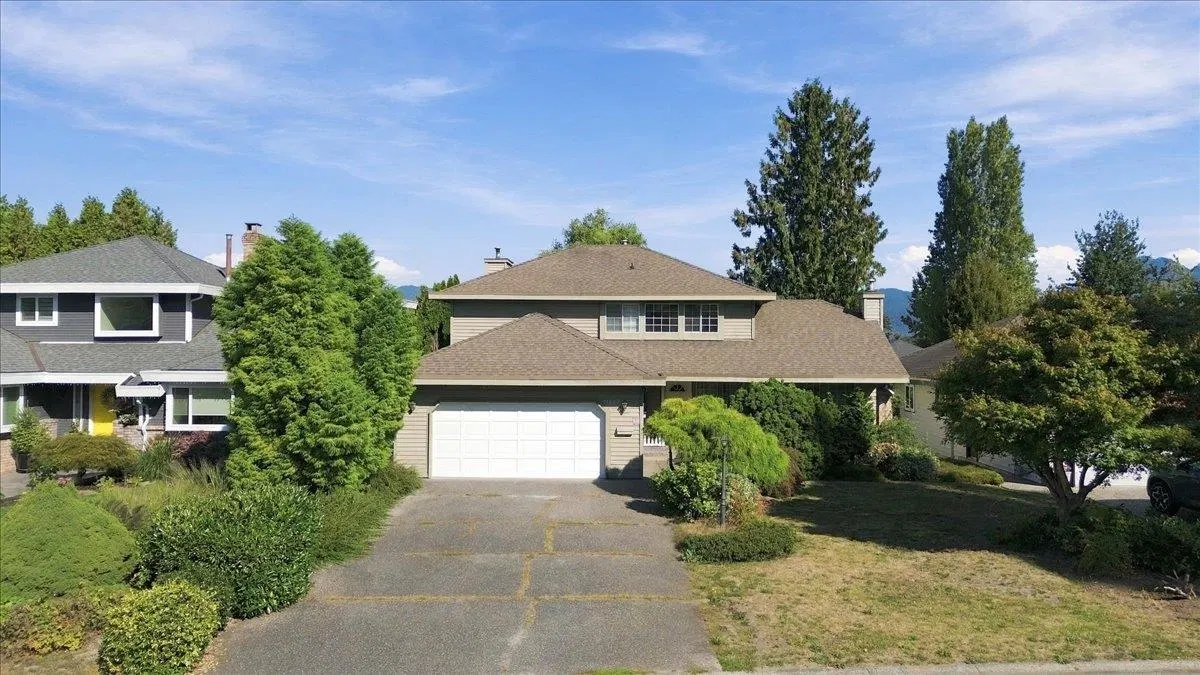 Photo 1 of 35 at 21583 126 Avenue