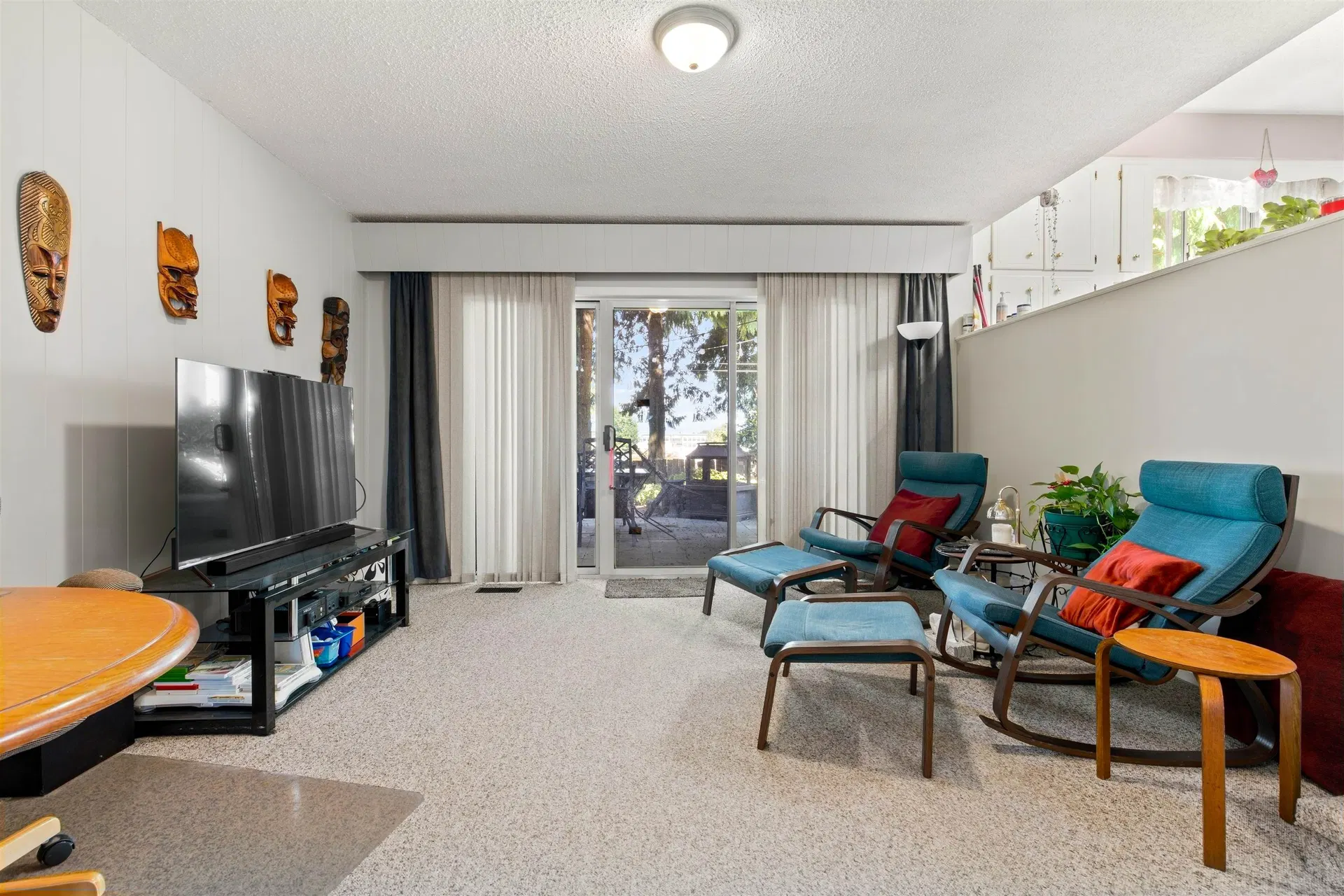 Photo 4 of 36 at 32637 Willingdon Crescent