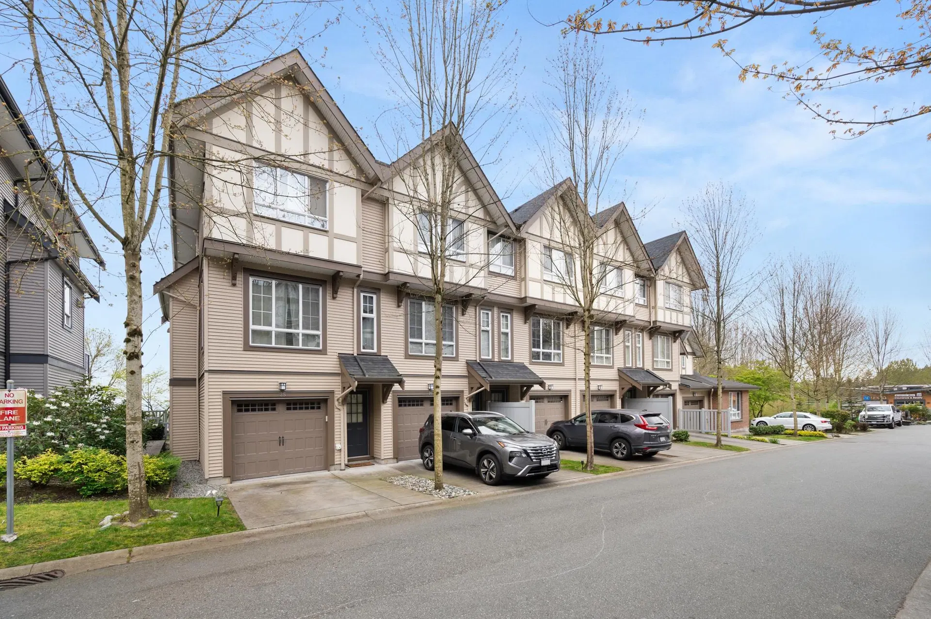 Photo 5 of 33 at #27 – 1338 Hames Crescent