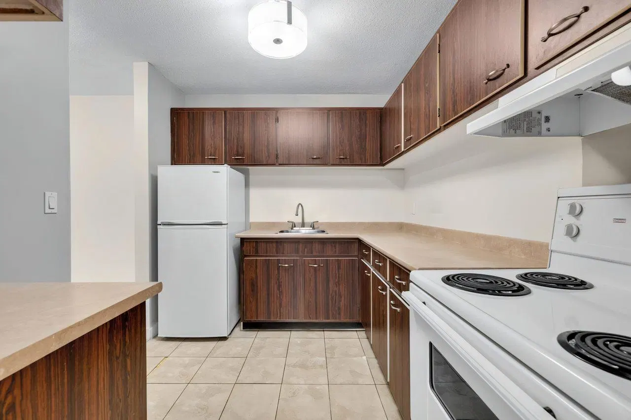 Photo 4 of 22 at #212 – 6420 Buswell Street
