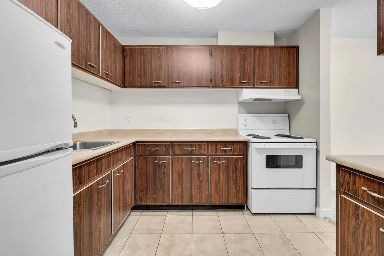 Photo 5 of 22 at #212 – 6420 Buswell Street