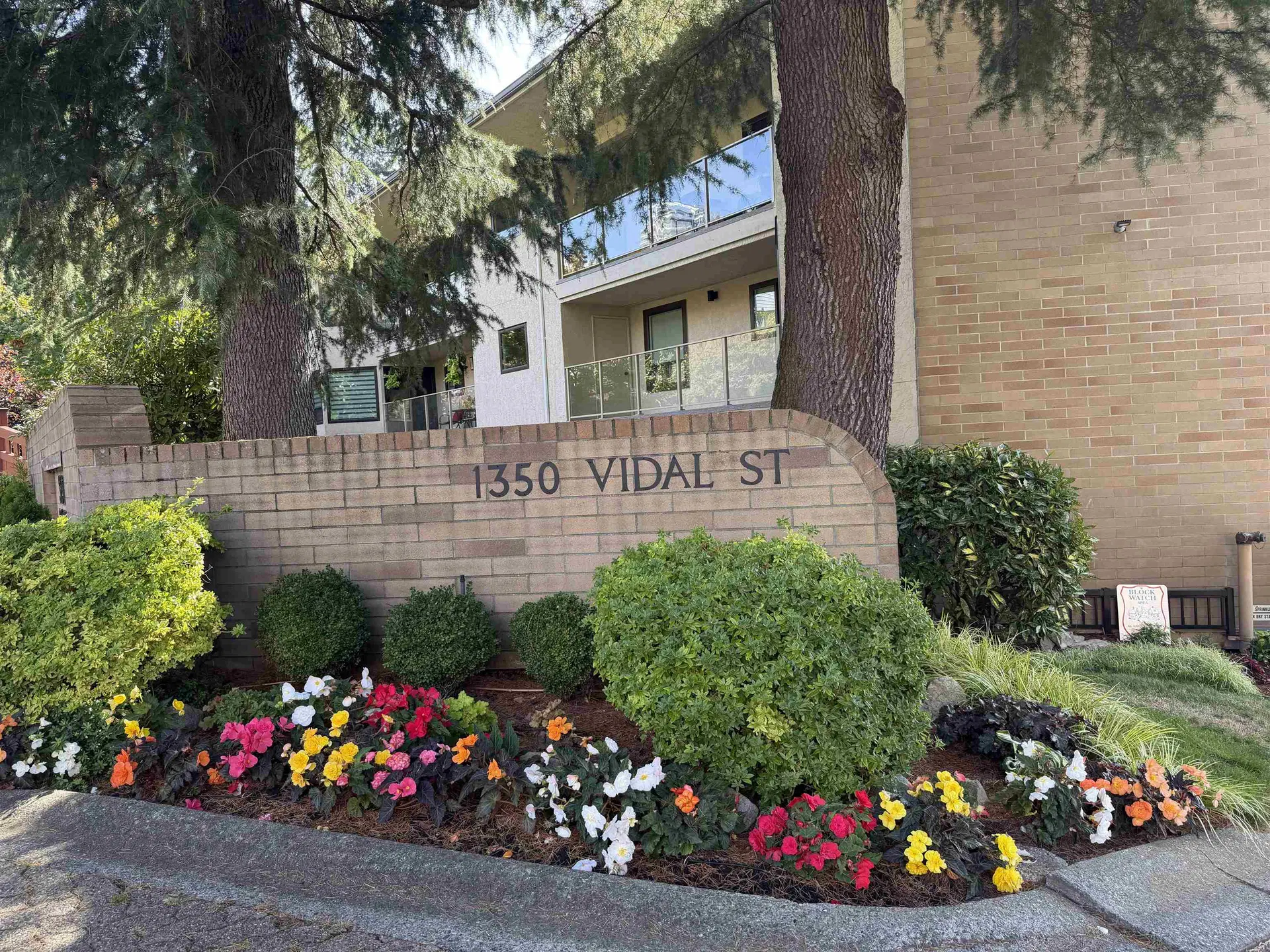 Photo 2 of 15 at #406 – 1350 Vidal Street